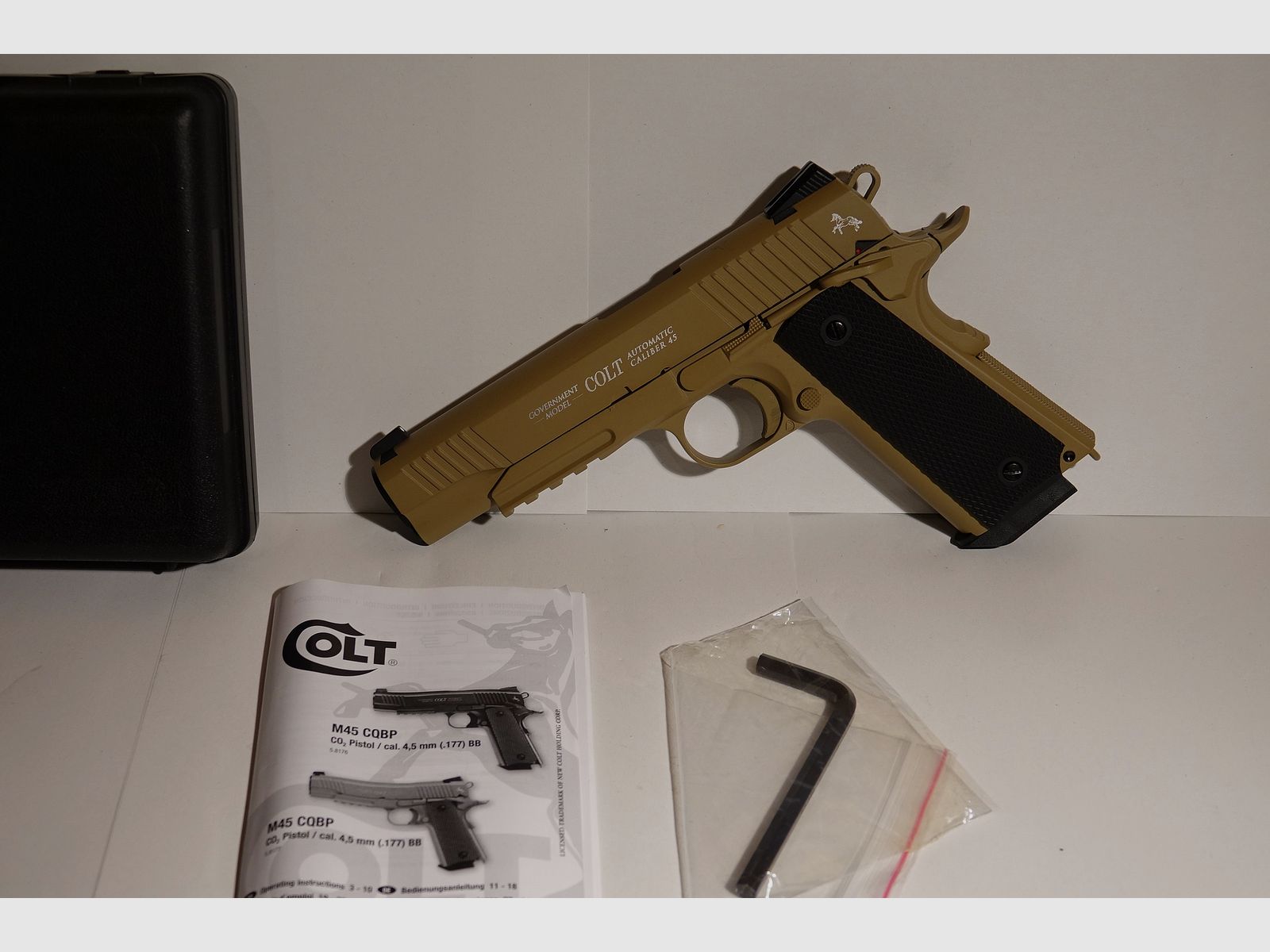 Colt M45 CQBP CO2-pistool in zeldzaam TAN BEIGE als nieuw