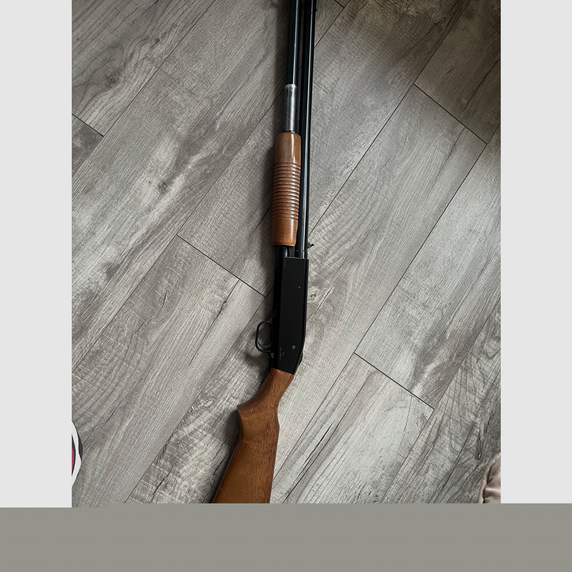 Mossberg Vorderschaft Repetierer