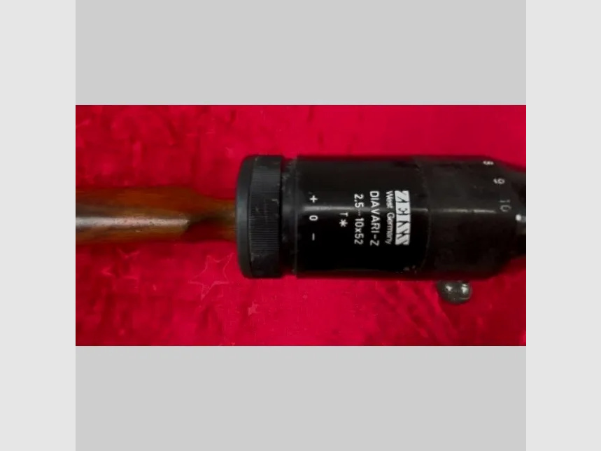 Mauser Modell 98 Kal. 300 WinMag z bardzo ładnymi srebrnymi wstawkami i głębokimi grawerunkami