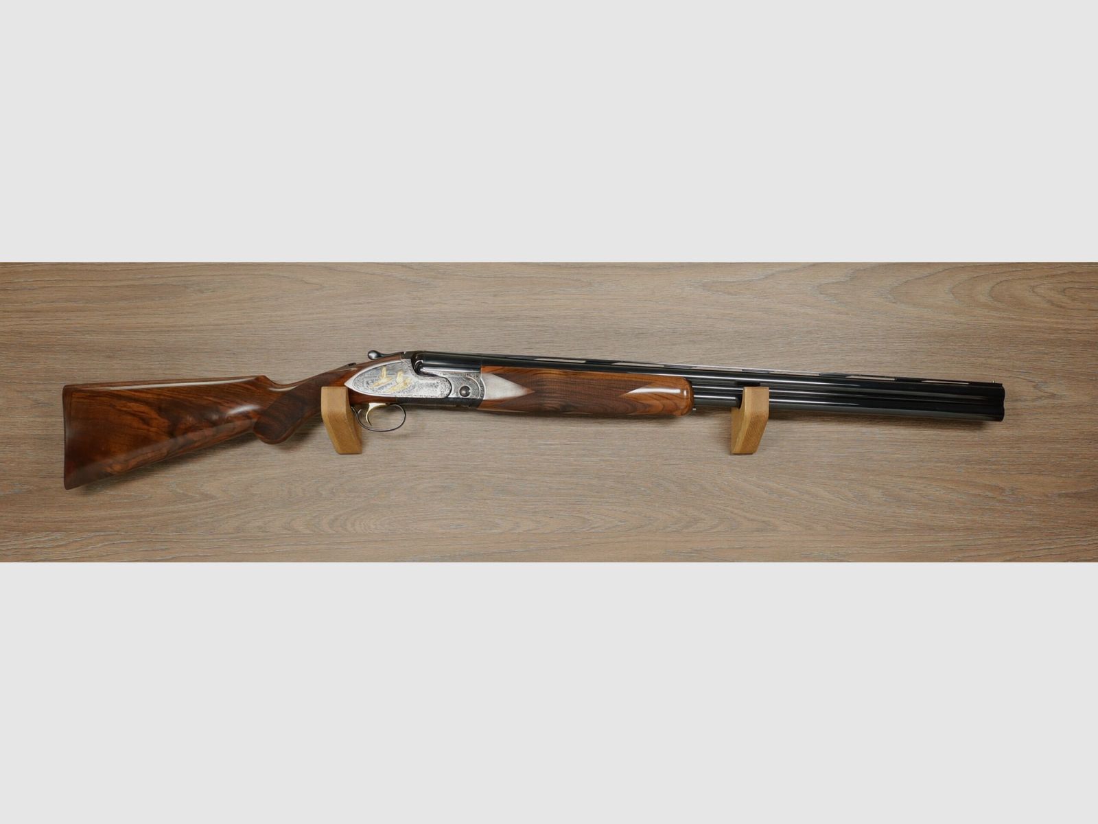 Magnus Limited, afbeelding 1 van 2