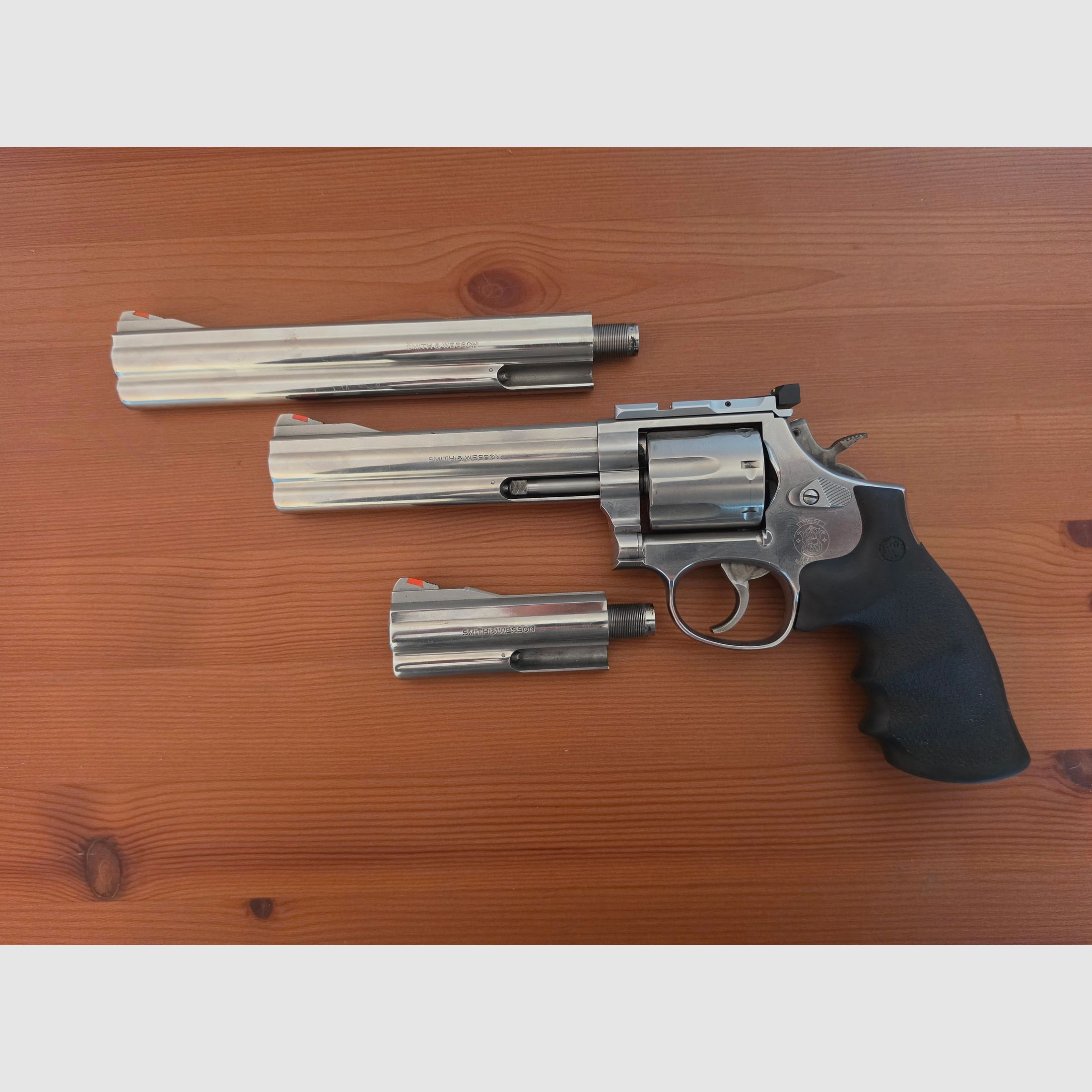 S&W 686-4 PLUS (.357 Mag)    Juego completo incl. cañones intercambiables