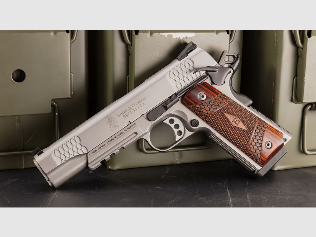 Smith & Wesson Pistola SW1911 E Series Tactical Rail 5′ .45ACP Inox, immagine 3 di 7