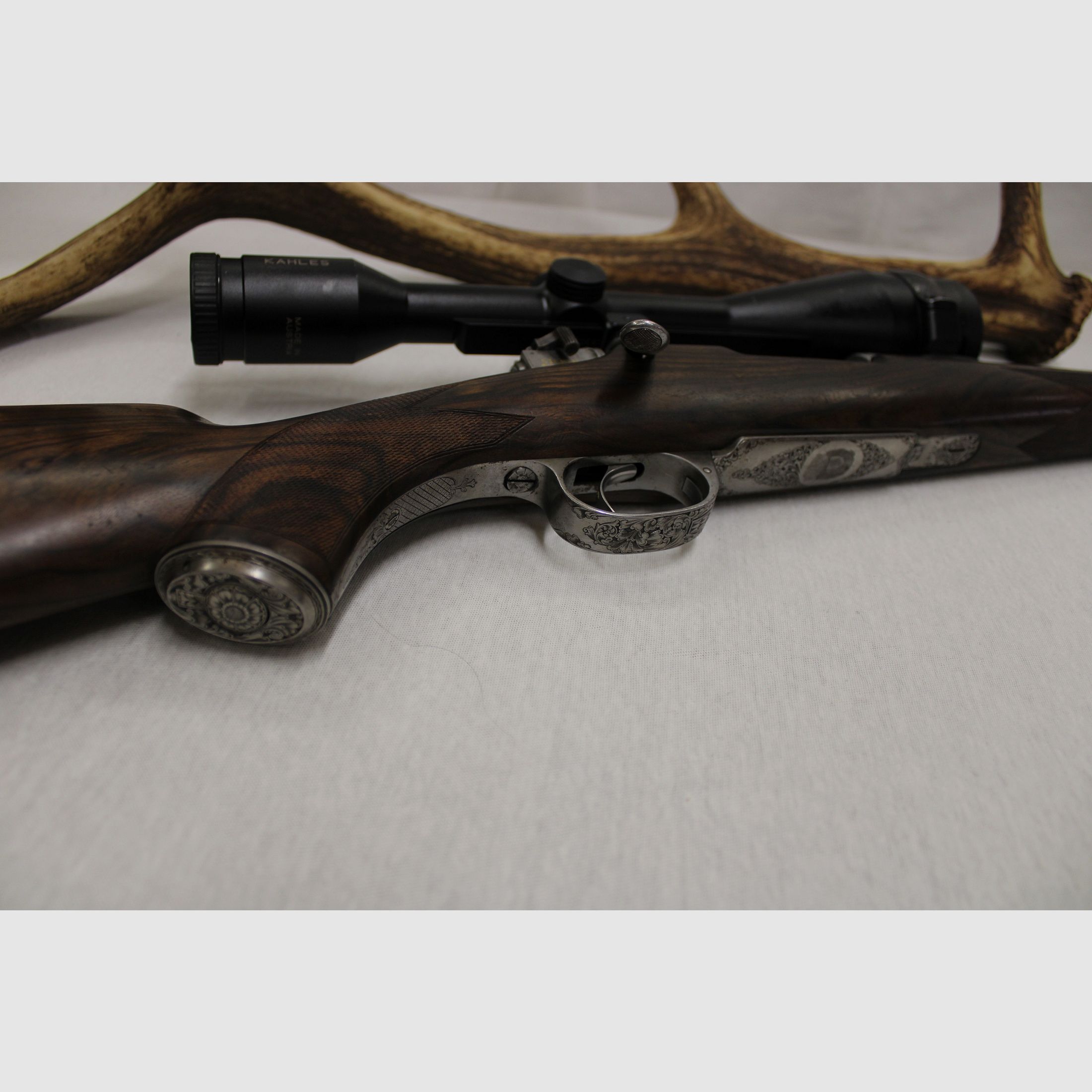 Bolt-action rifle Mauser DWM Luxus rifle 9,3 x 62 Keiler rifle with engraving rarity Kahles 8 x 56 red dot sight