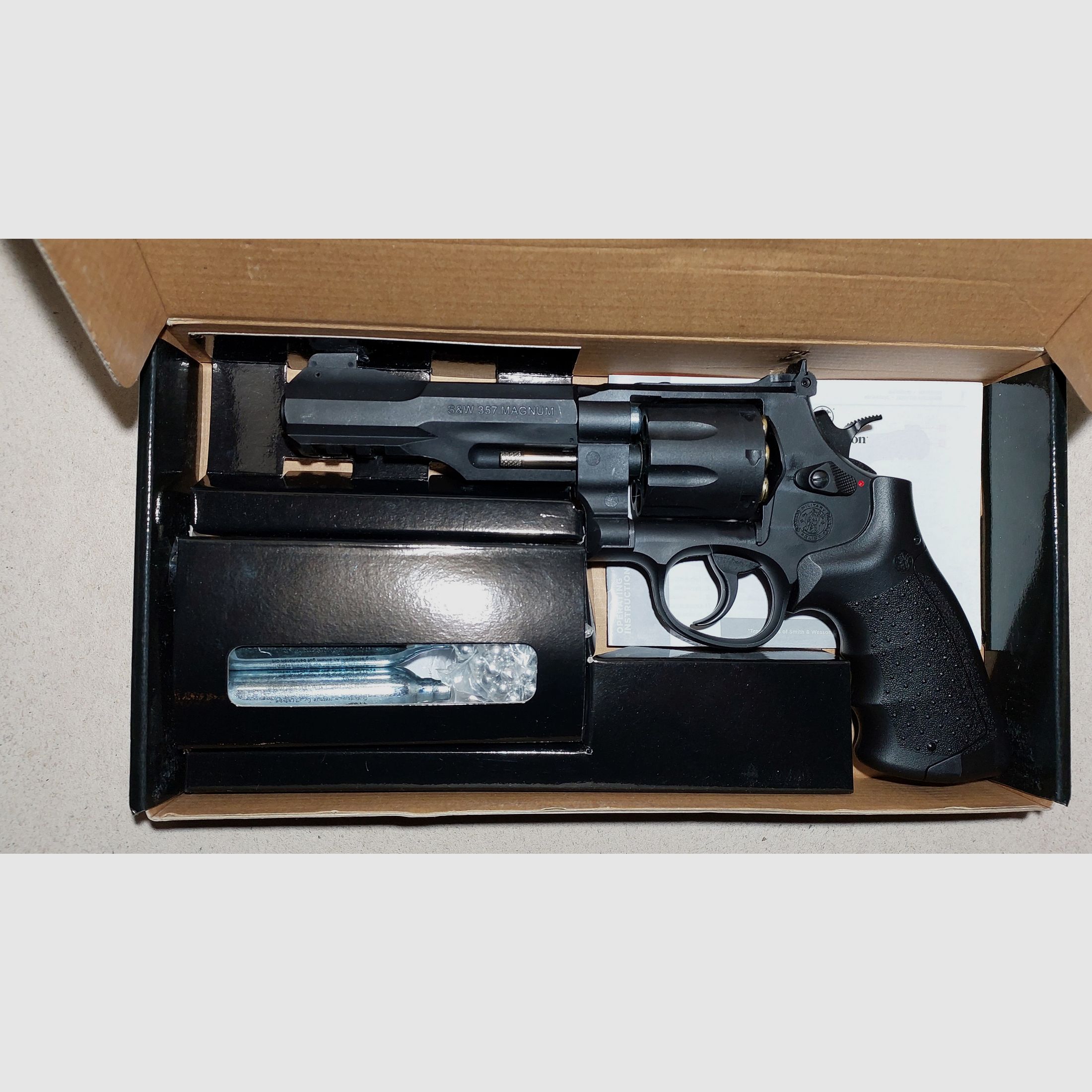 Smith & Wesson M&P R8 Co2 Revolver Schwarz 6mm BB (P18)