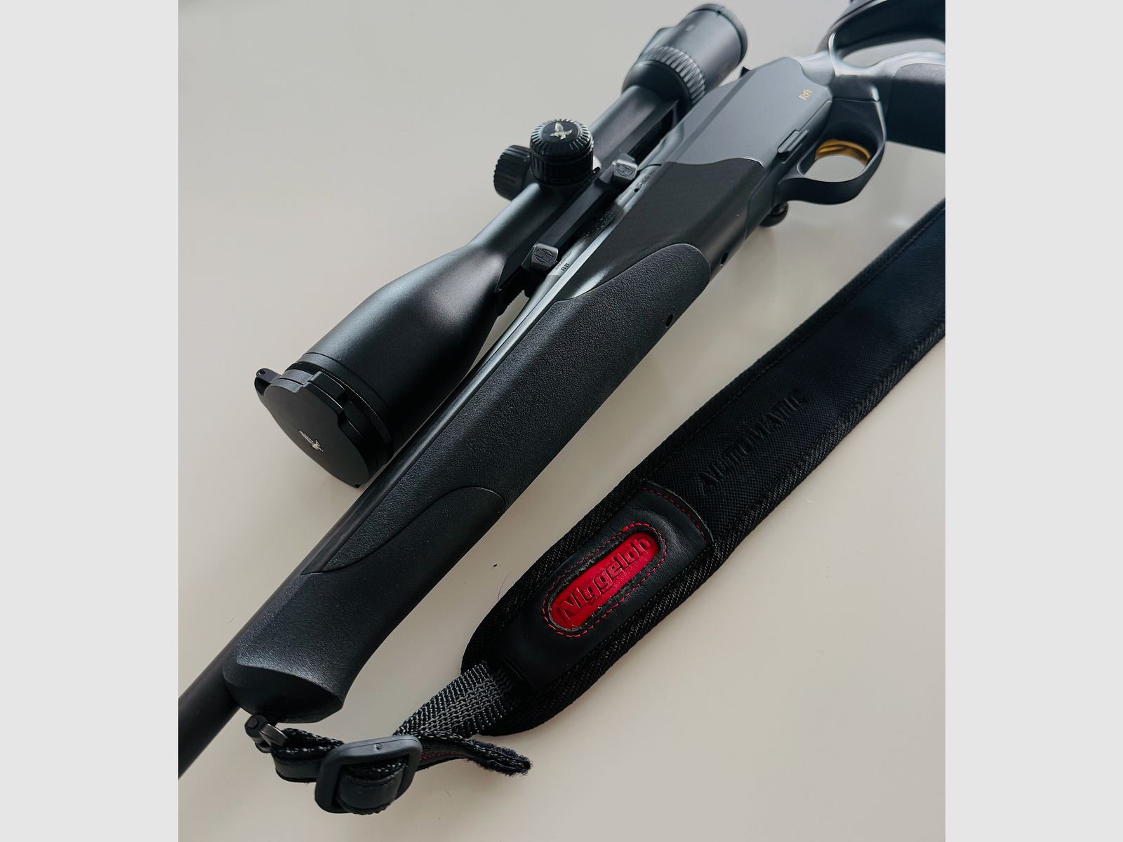 Blaser R8 Ultimate Carbon - Swarvoski Z8i 2-16x50 - Roedale Ti48