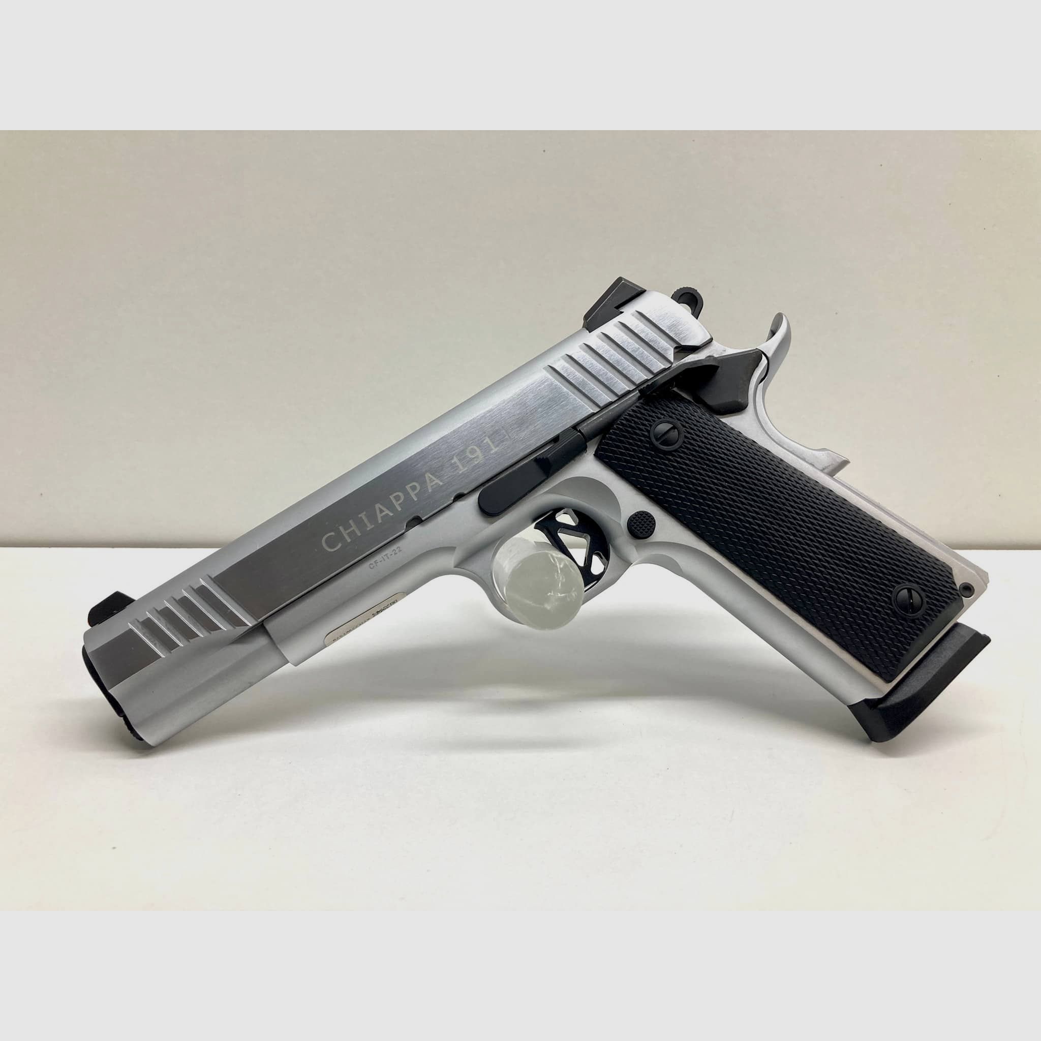 CHIAPPA 1911 Superior Chrome 5″ | 9mm Luger