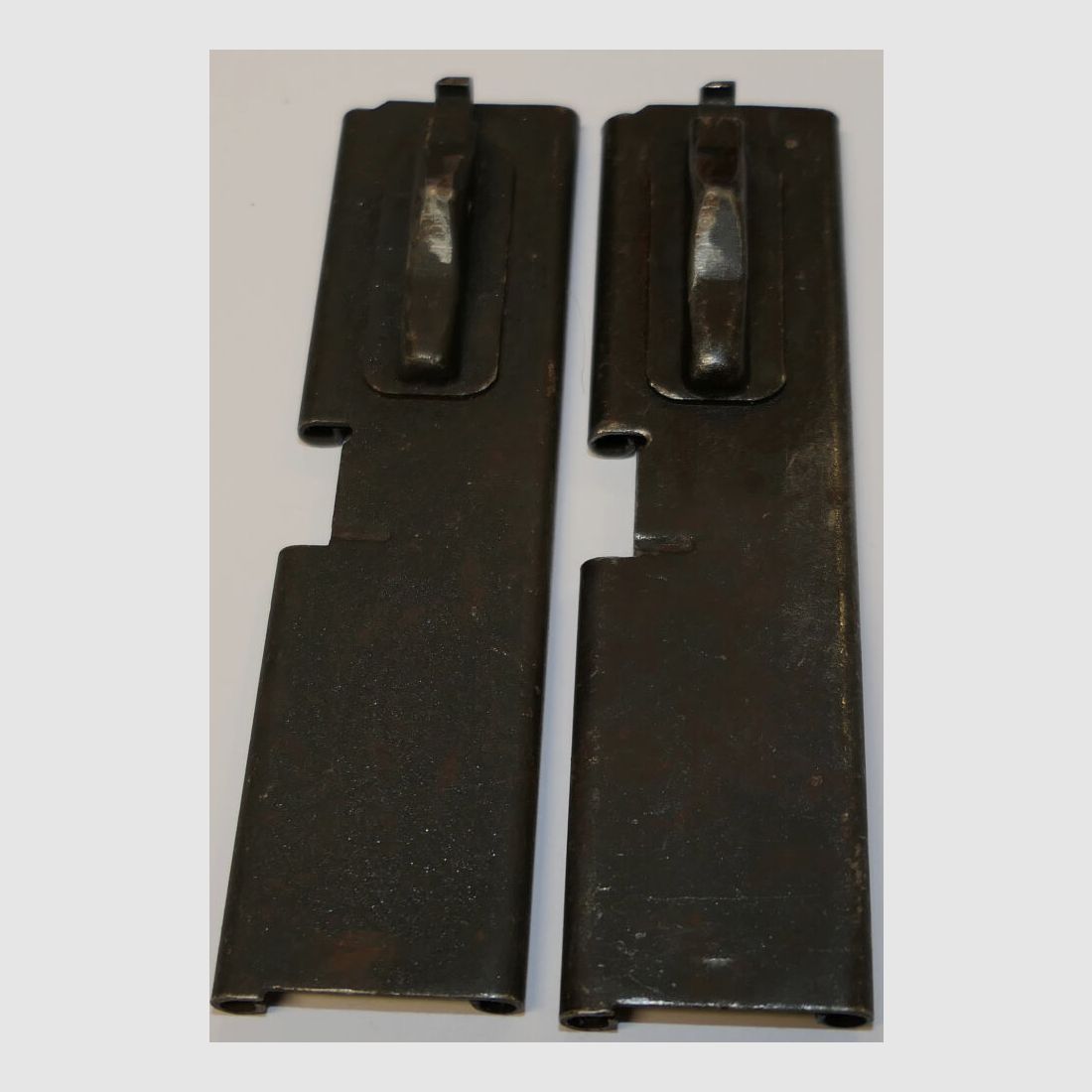 Rheinmetall dust protection flap MG1/MG3/MG42 used, image 2 of 2