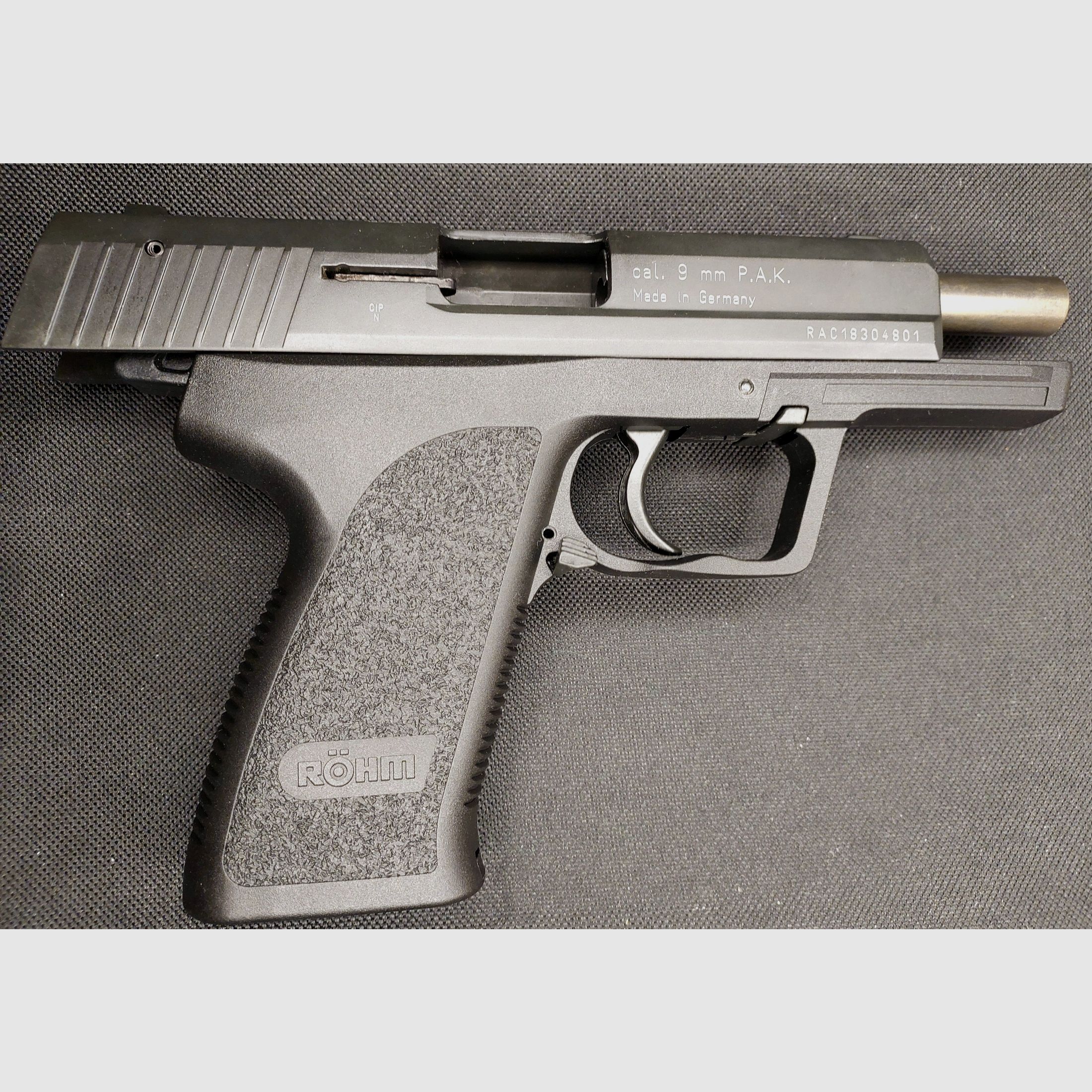 Röhm RG96 / RG 96 pistola de fogueo 9 mm P.A.K. PTB 699 niquelada