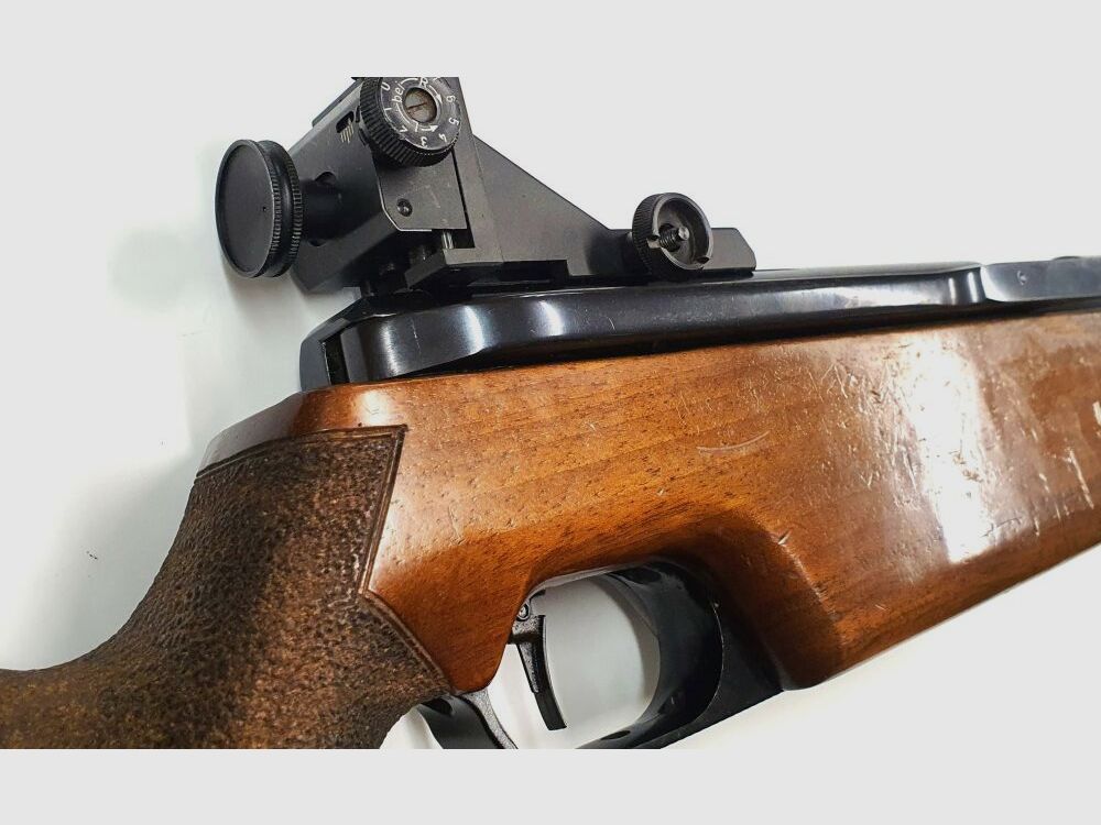 Feinwerkbau Mod. 300S für rechts Schützen ; F im Fünfeck
