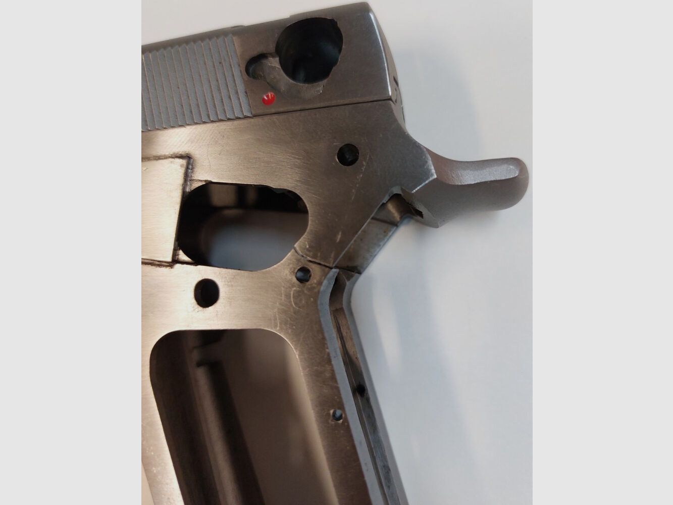 Smith & Wesson Defekt Pistole Smith & Wesson Mod.659 im Kaliber 9x19 (Bestehend aus Lauf,Verschluss,Griffstück)