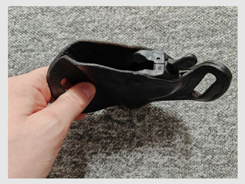 Funda de cinturón de cuero Bianchi Modell 82 para Heckler & Koch P7 / PSP / Umarex SP 9 / IWG SP 9 con palanca de seguridad para evitar la extracción