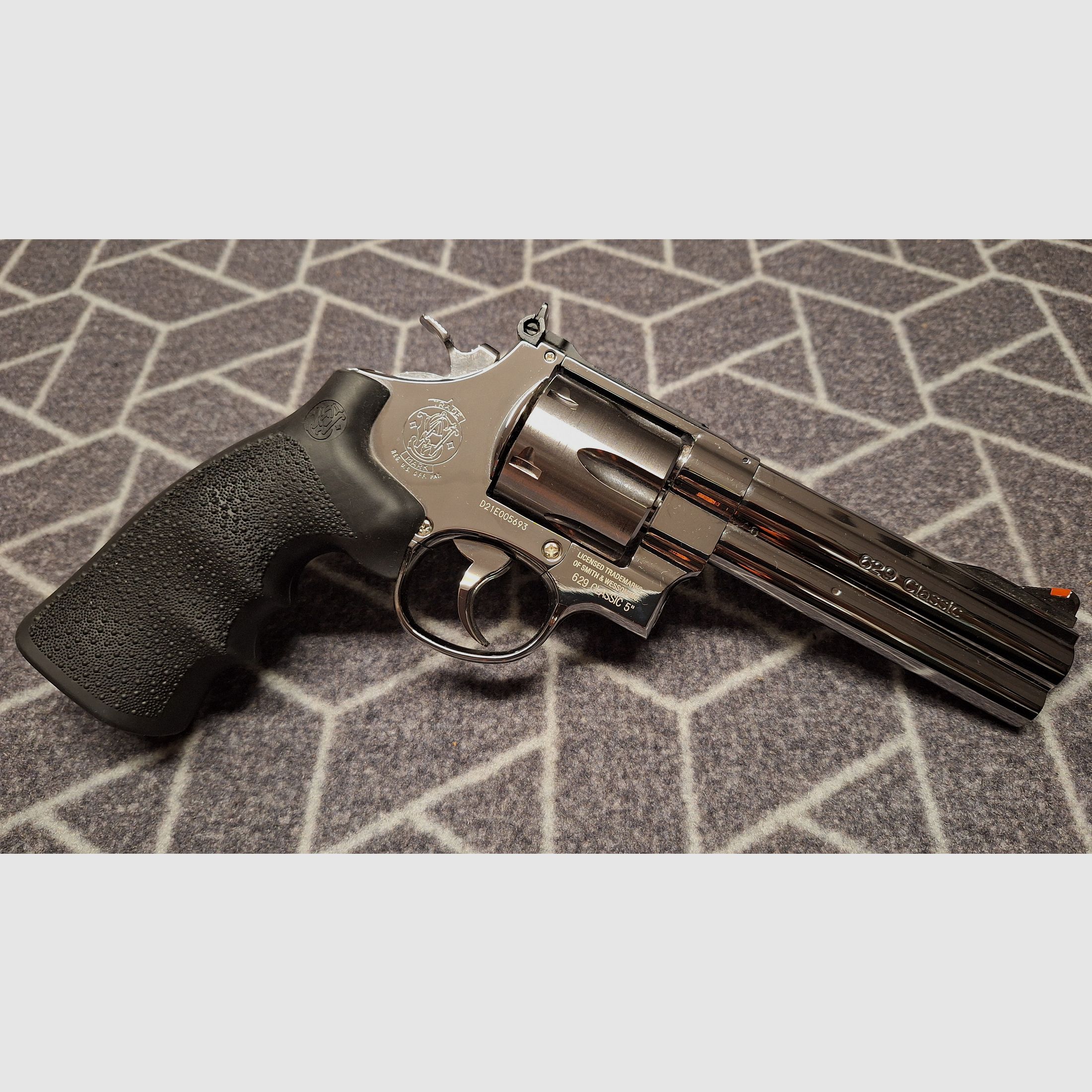 Smith & Wesson 629 Classic 5 inch steel finish Co2 revolver caliber 4.5 mm diabolo NEW!