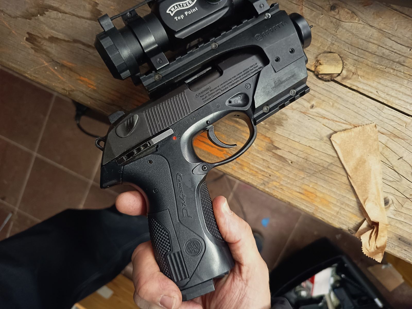 Bundle of airsoft 1 rifle 4 pistols with ammunition and gas cartridges