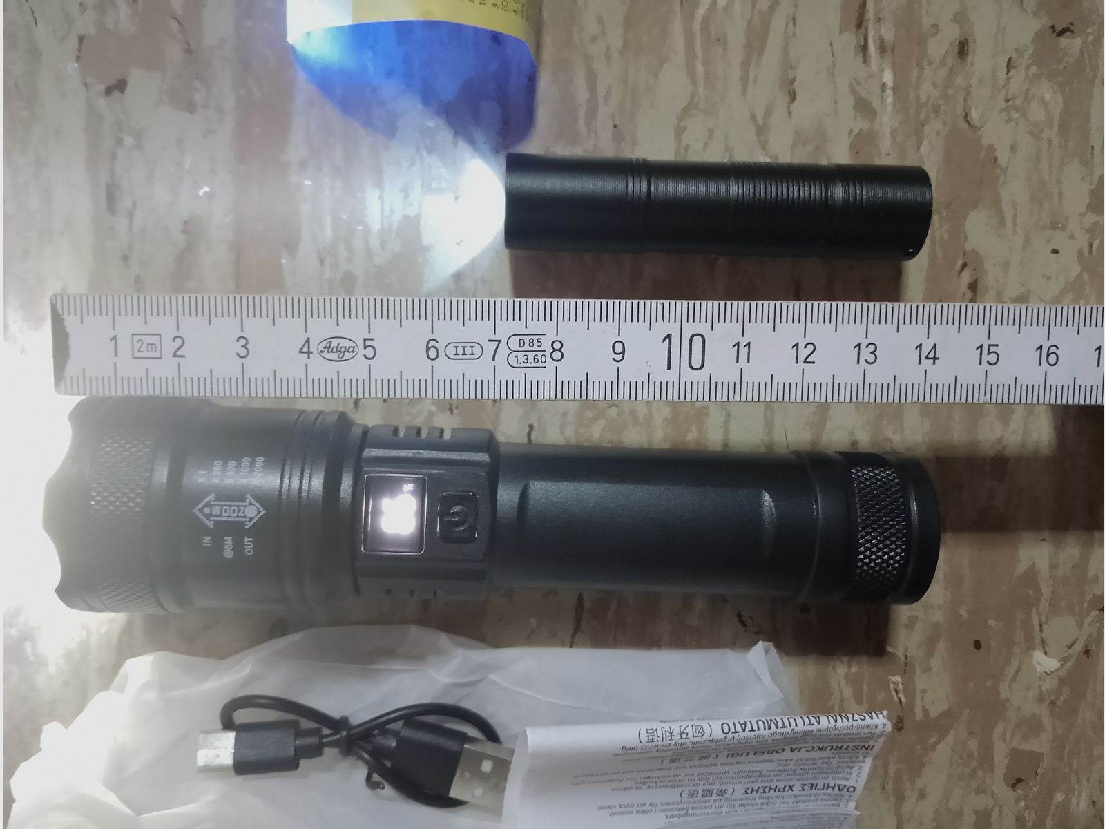 2 Taschenlampe wiederaufladbar USB 1x  UV Schwarzlicht Lampe klein 1 x LED groß mit Zoom Strobo funktion  