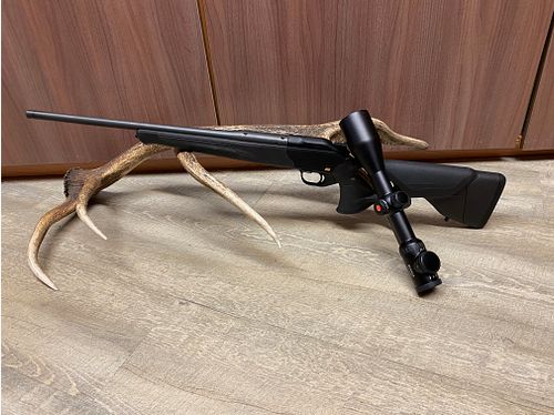 Blaser R8 Ultimate, with Leica Magnus 2.4-16x56 i, with rail