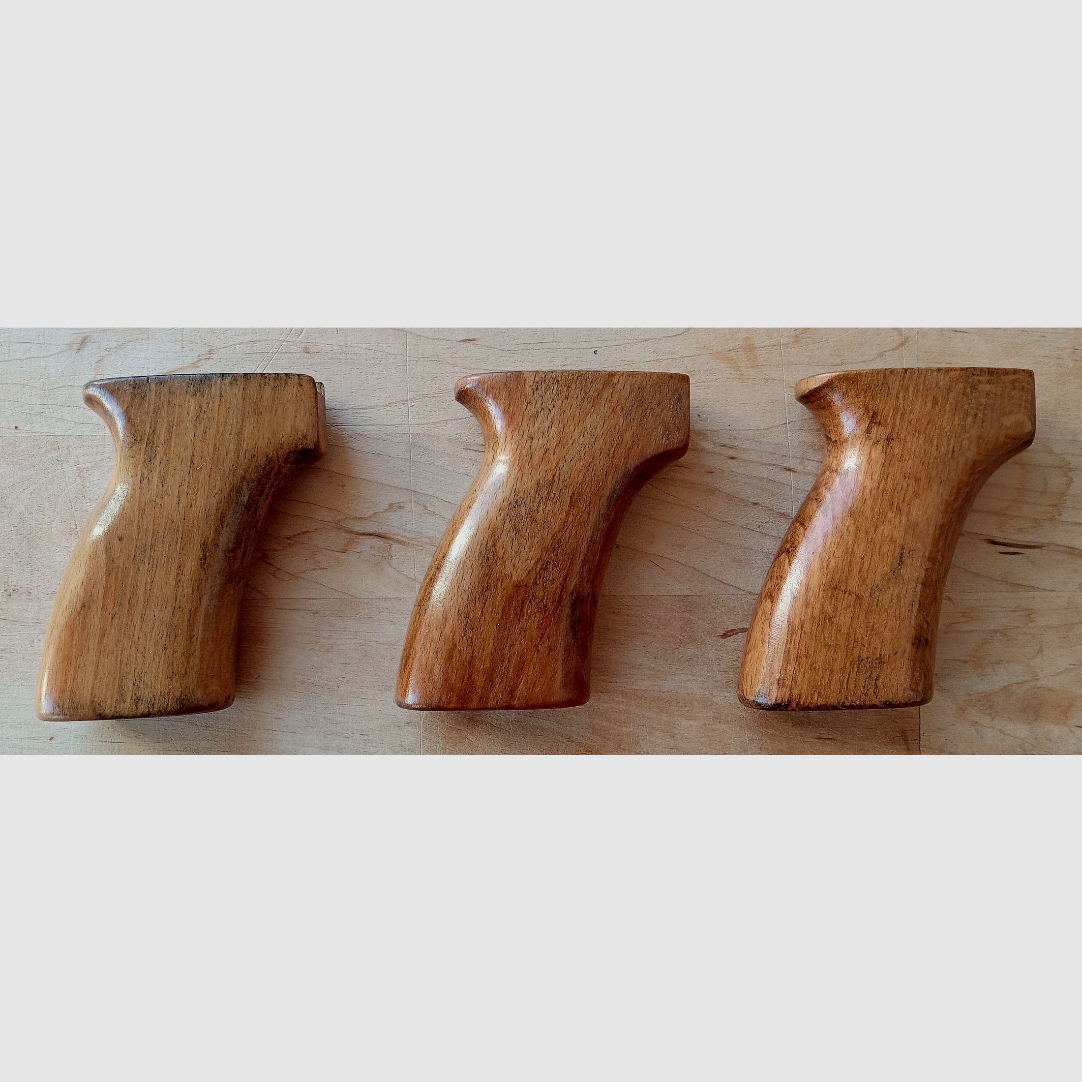 Original frühe Samopal VZ.58 Holz Griffe / Pistolengriffe auch geeignet für CSA Sporter