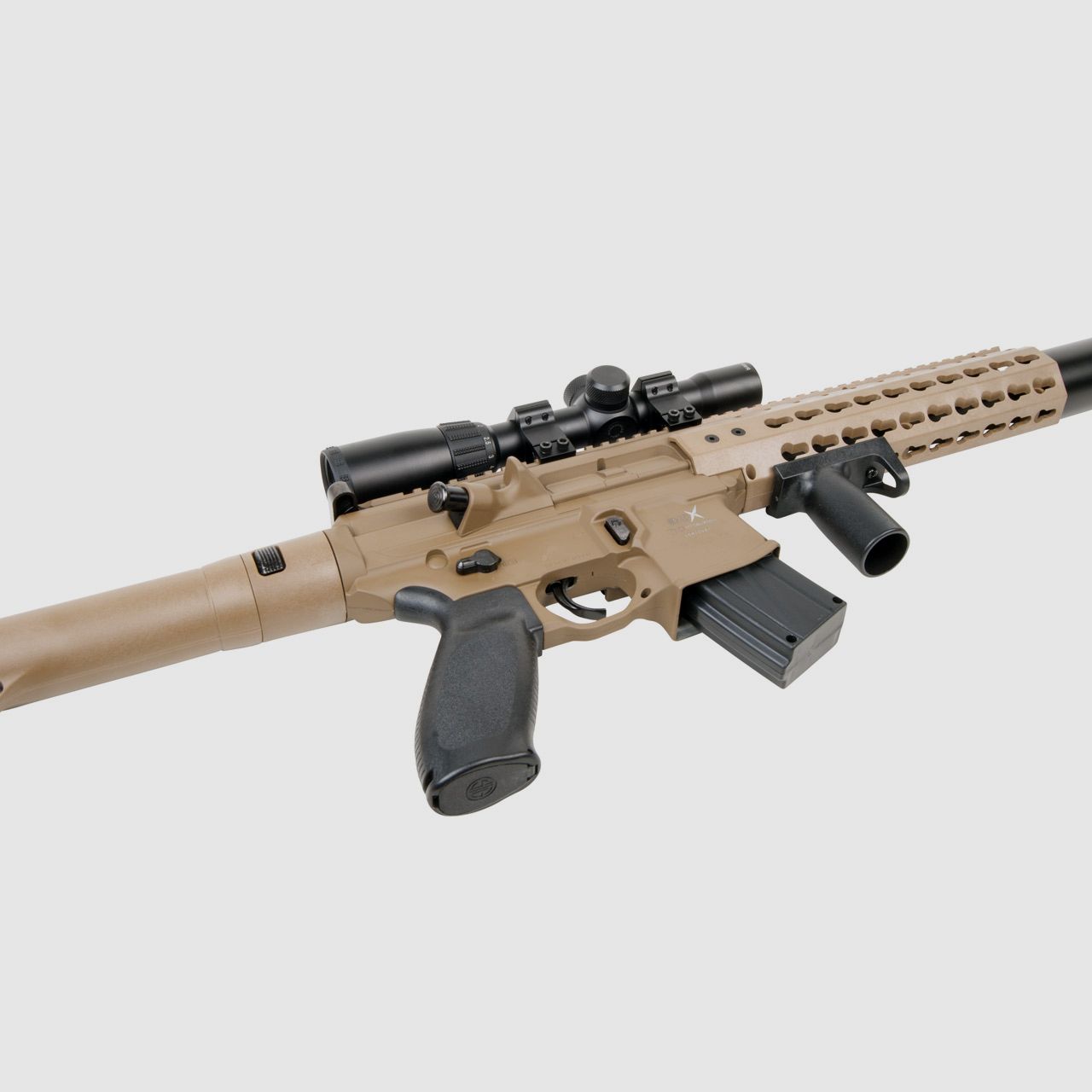 CO2 Gewehr Sig Sauer MCX Dark Earth, inklusive original Sig Sauer Zielfernrohr 1-4x24, Kaliber 4,5 mm Diabolo (P18)