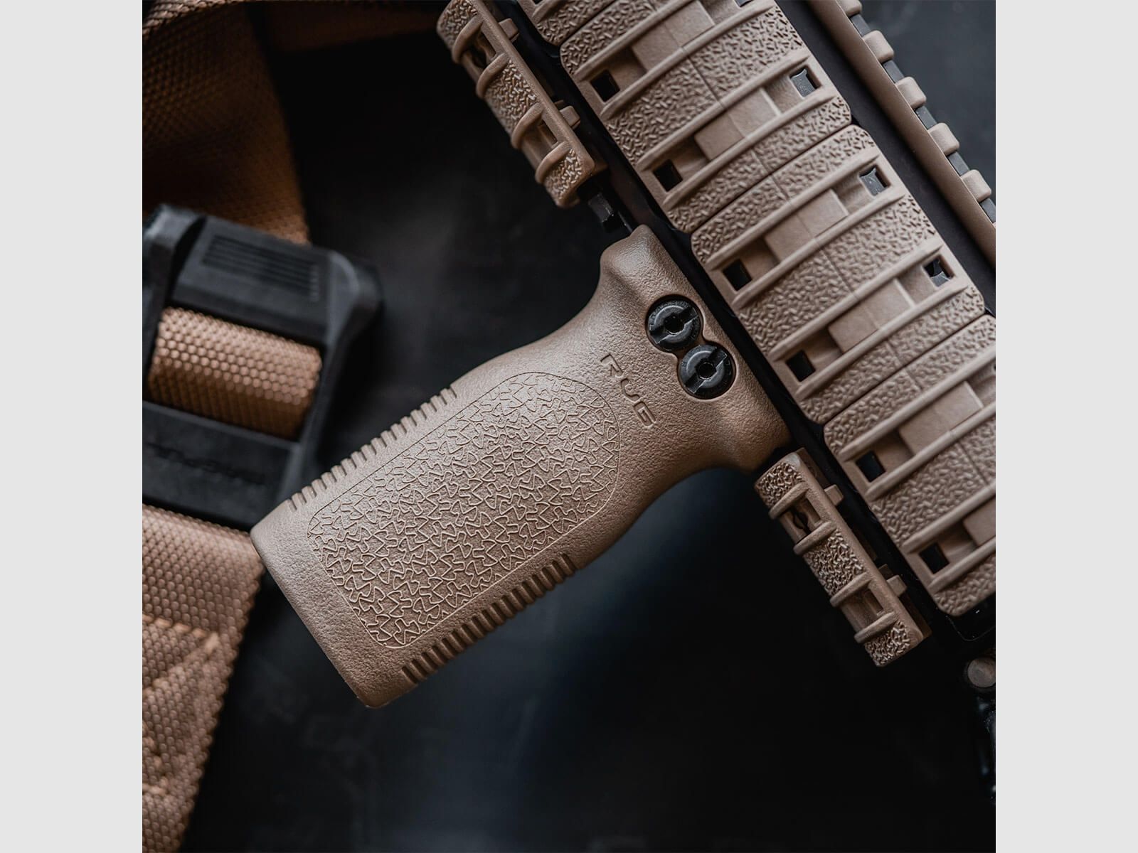 Magpul – RVG Grip / FDE, Bild 5 von 5