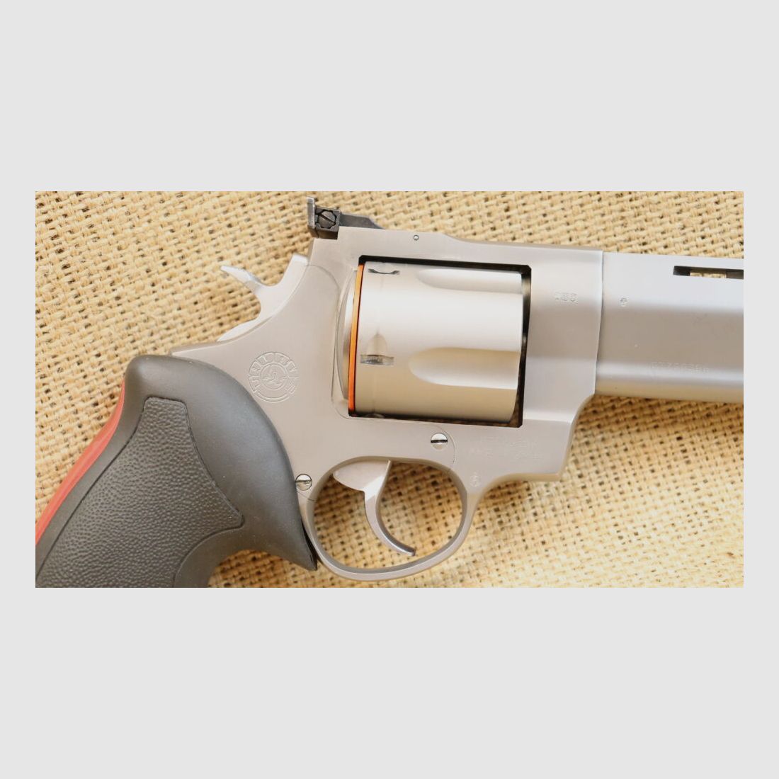 Taurus Raging Bull 8 3/8 Zoll .454Casull
