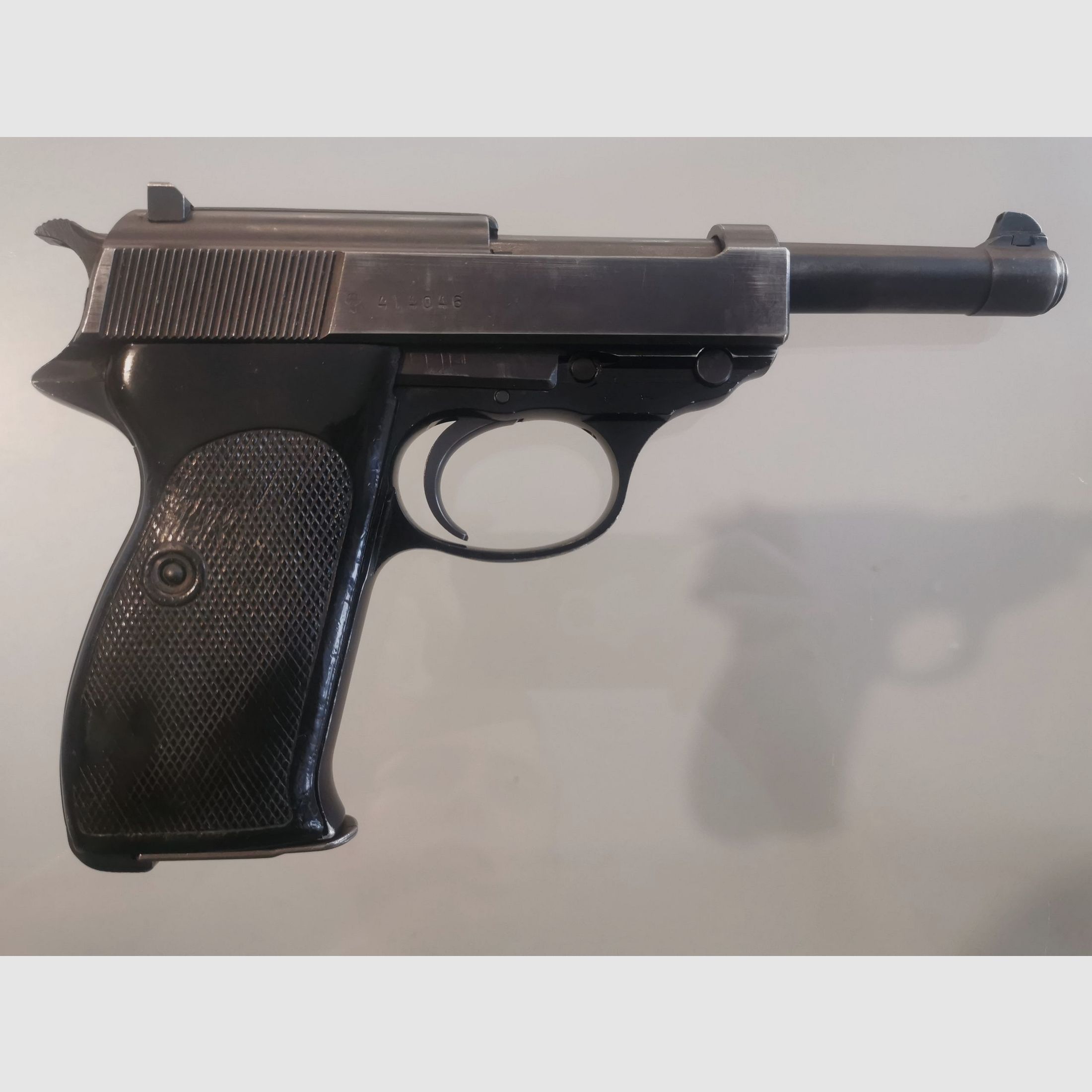 Walther P38 Selbstladepistole, Bild 1 von 2