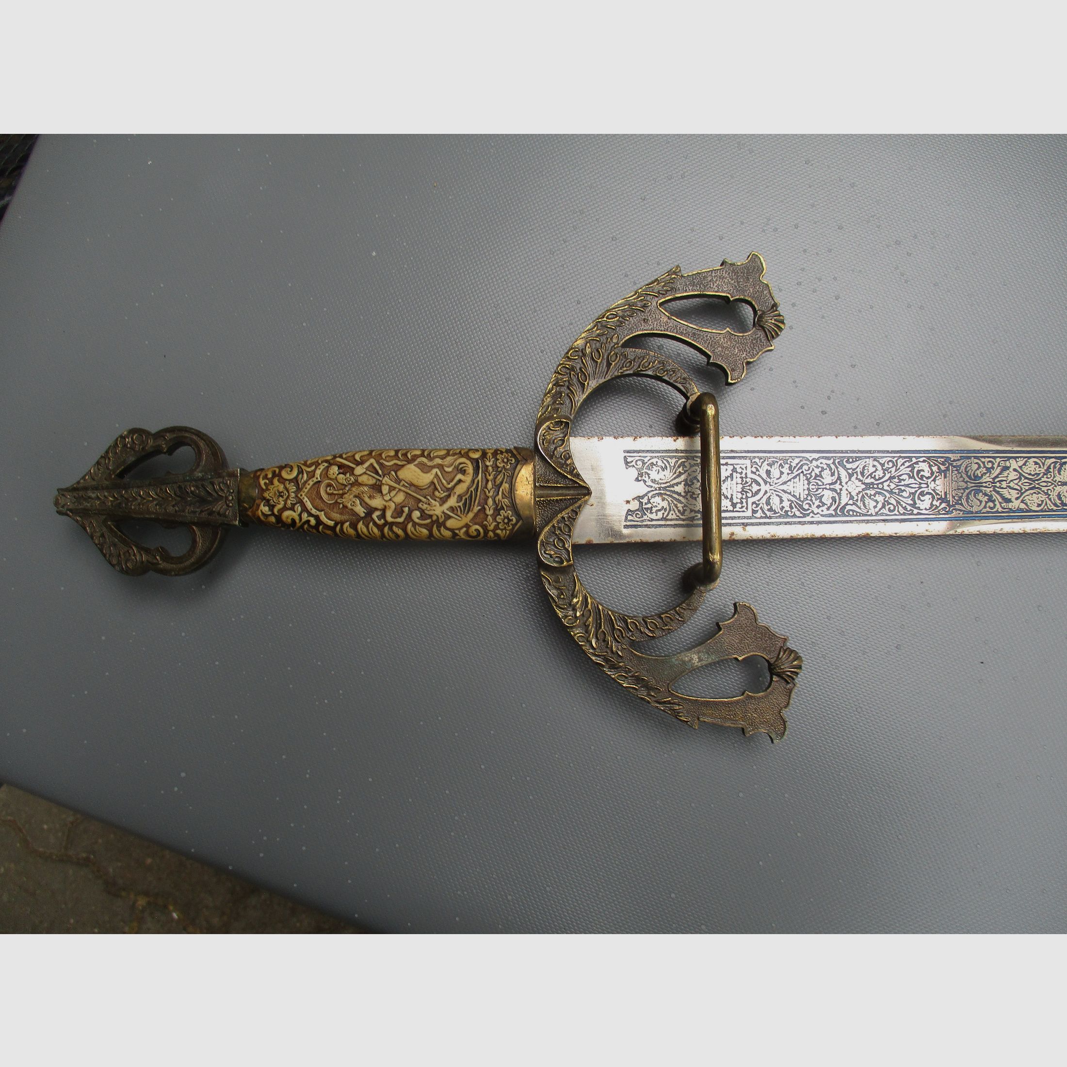 Épée d'origine inconnue