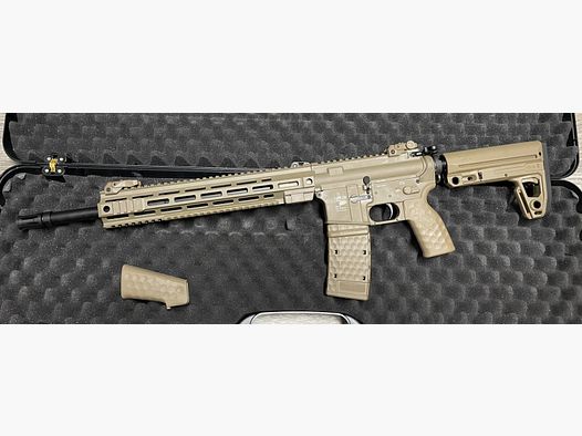 Oberland Arms OA-15 M5 Premium MLOK Kaliber .223 Remington 16,75" Lauf * CERAKOTE FDE *