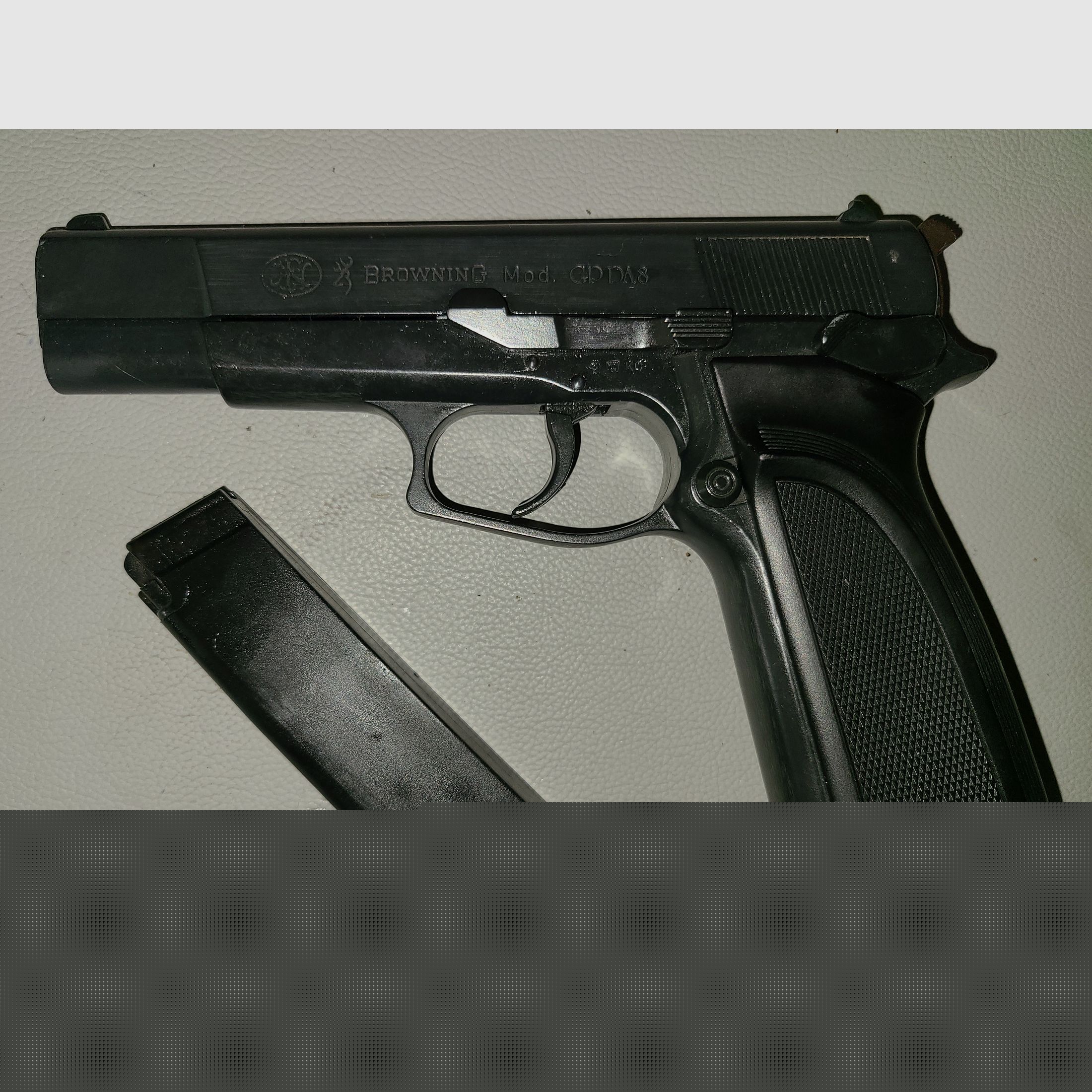 UMAREX BROWNING GPDA8 / ohne Zubehör/ cal. 8mm / PTB 389/2  SCHRECKSCHUSS GAS PISTOLE SILVESTER SELBSTVERTEIDIGUNG GEBRAUCHT 