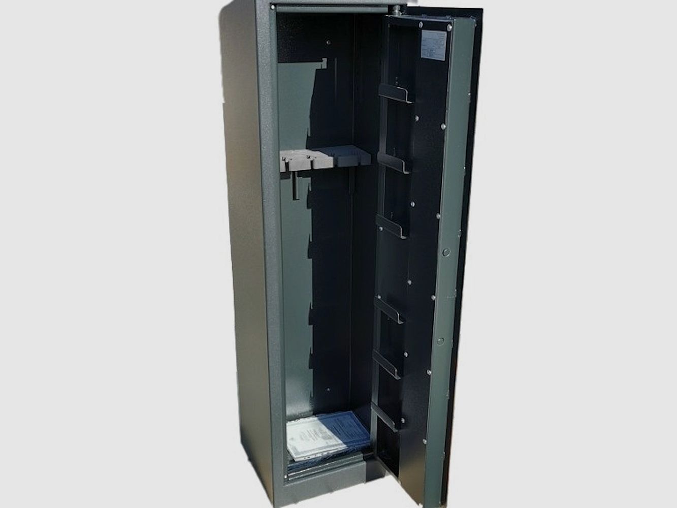 Gun cabinet Shooter PELIKAN (1500x540x380) 7 LW