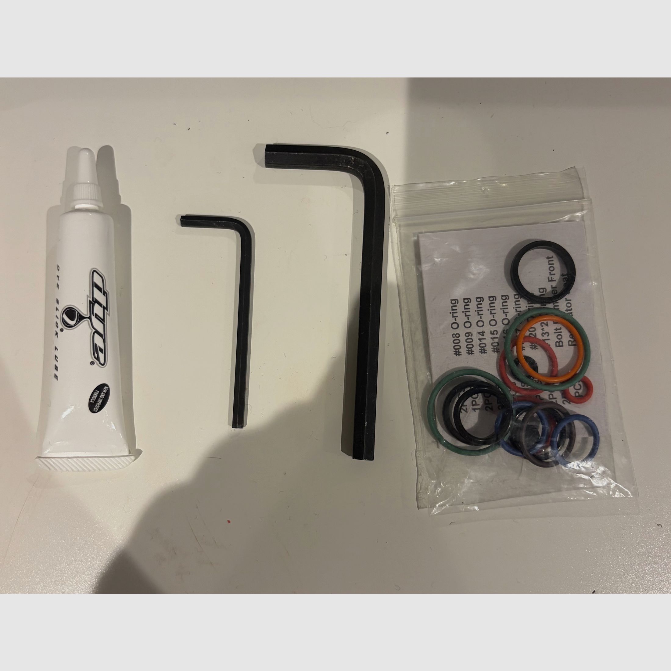 Dye Rize CZR E-Pneumat Komplettset inkl. E-Hopper, Speedfeed, großer HP-Flasche & Battlepack