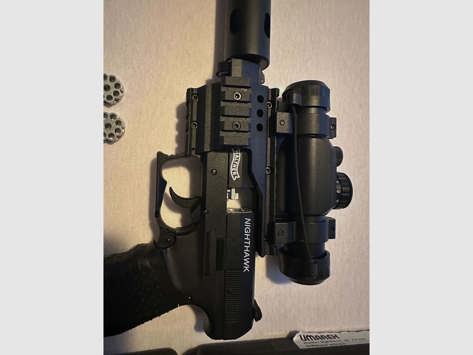 Walther CO2 pistolet NightHawk 4,5 mm, zdjęcie 2 z 4