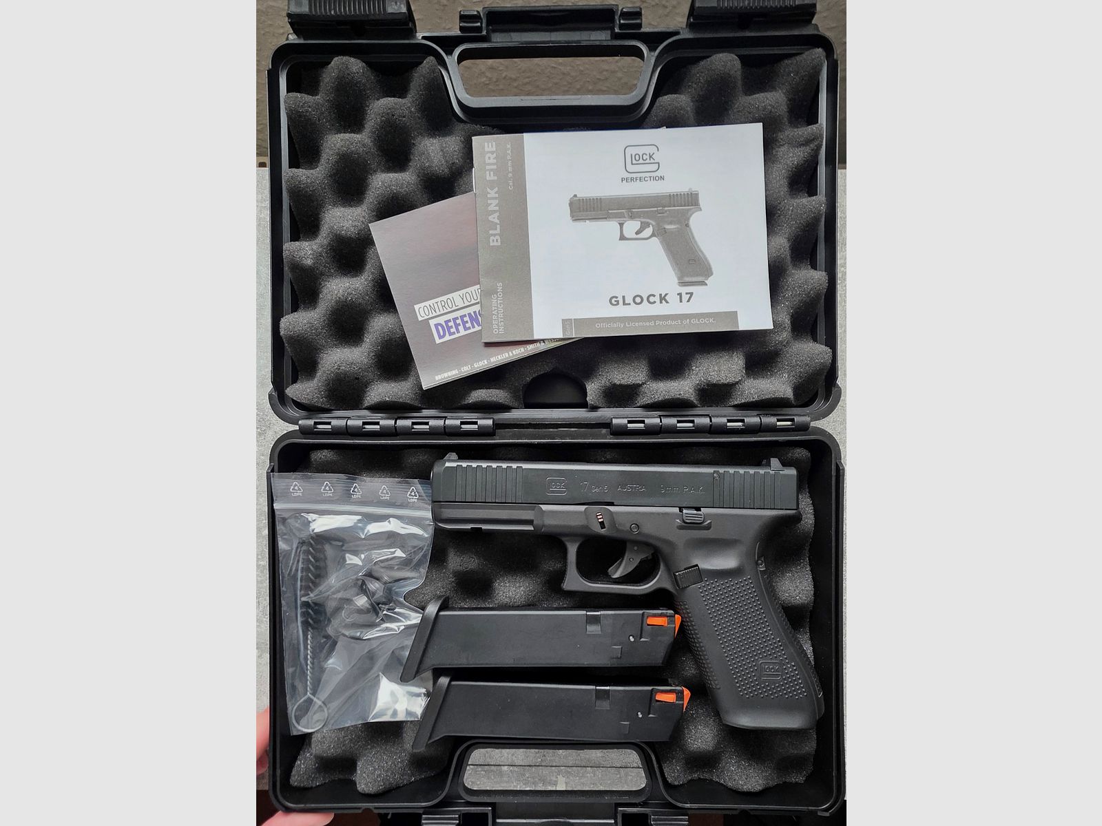 Glock 17 Gen.5 Schreckschuss (9mm P.A.K.), Bild 1 von 4