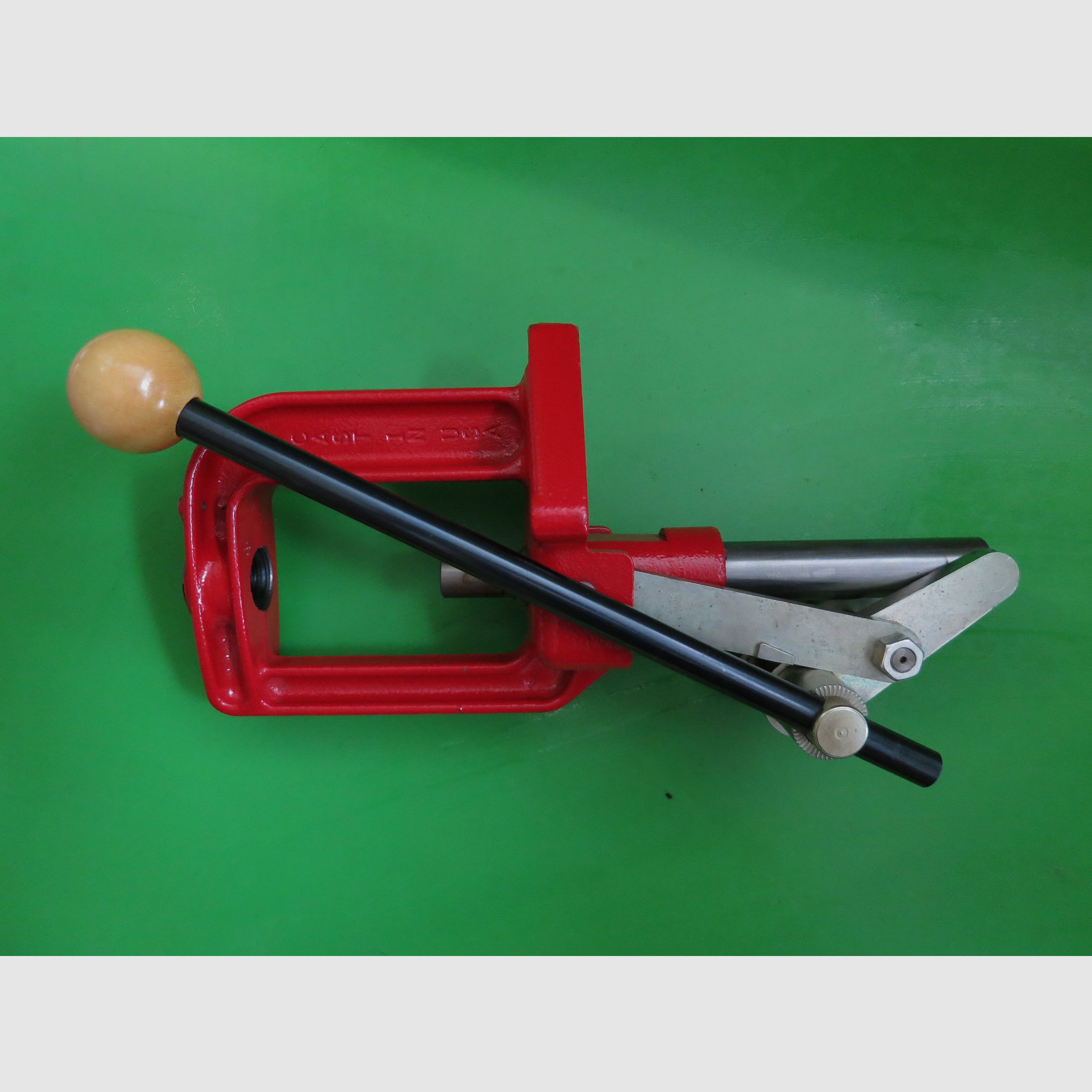 LEE Classic Cast Pro Reloading Press for large calibers, short and long gun cartridges