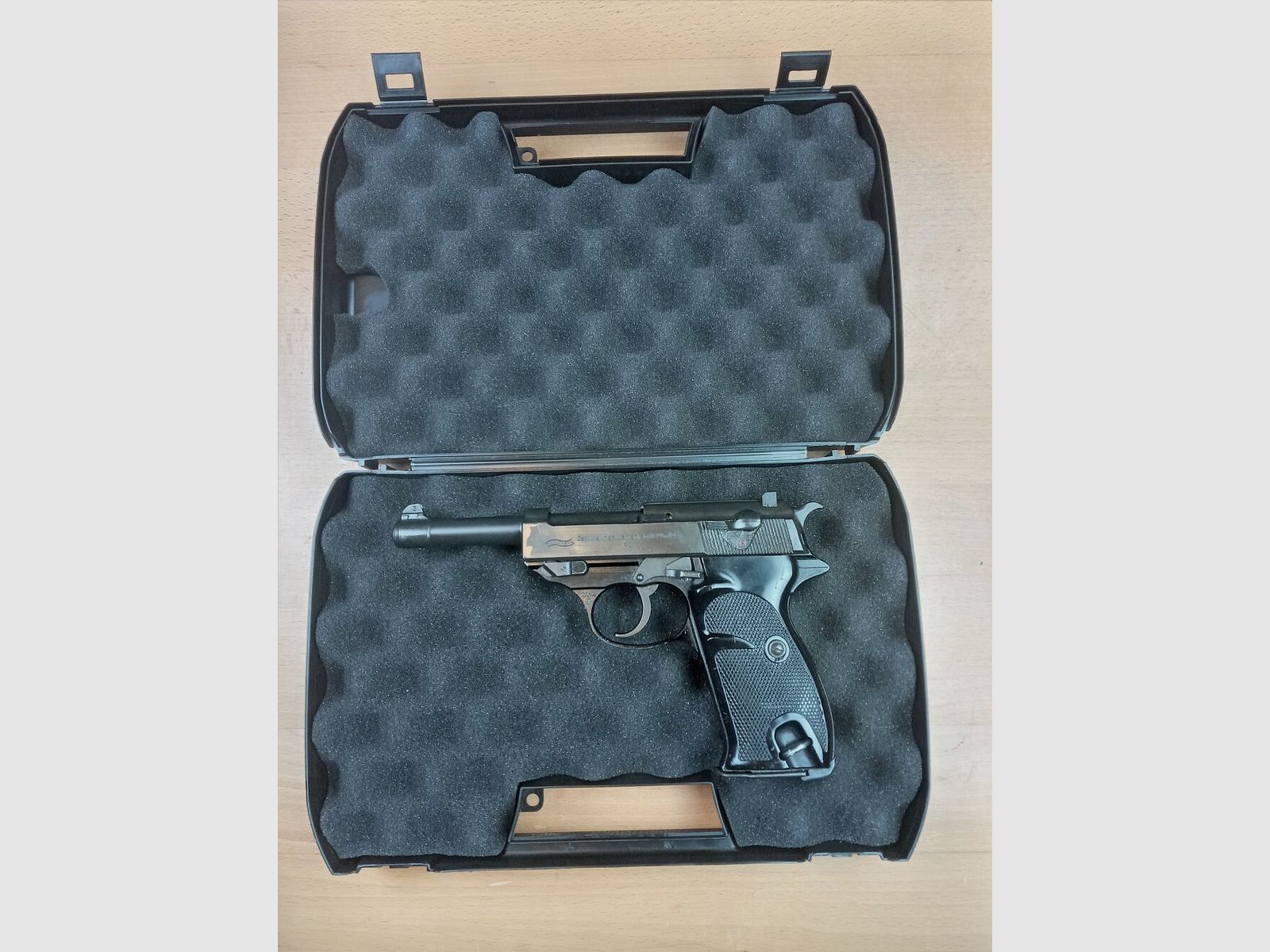 Walther	 Modell P 38