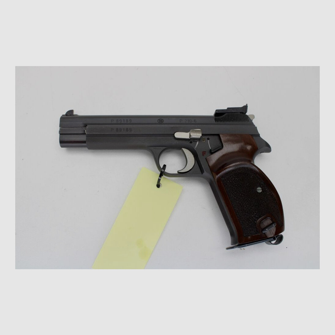 SIG P210-6 pistool met 2 magazijnen, 2 grepen en originele doos 9mm Luger