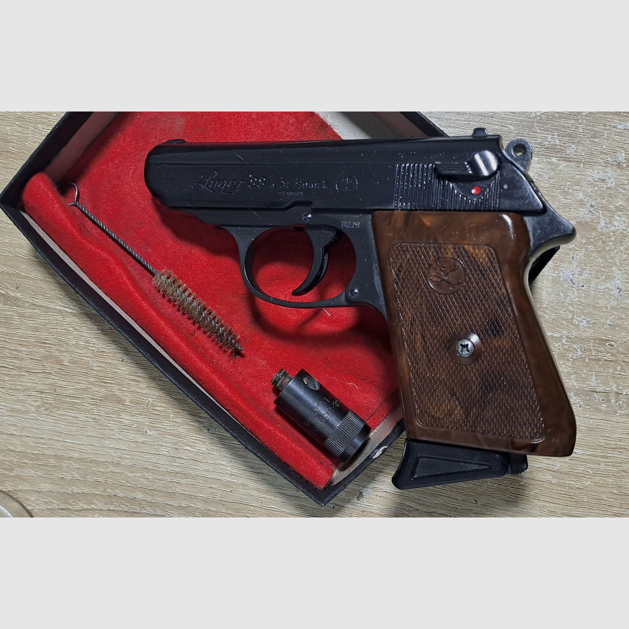 Luger Mod. 88 (Baugleich mit der RG 800) im Kal. 8 mm Knall/ PTB 414