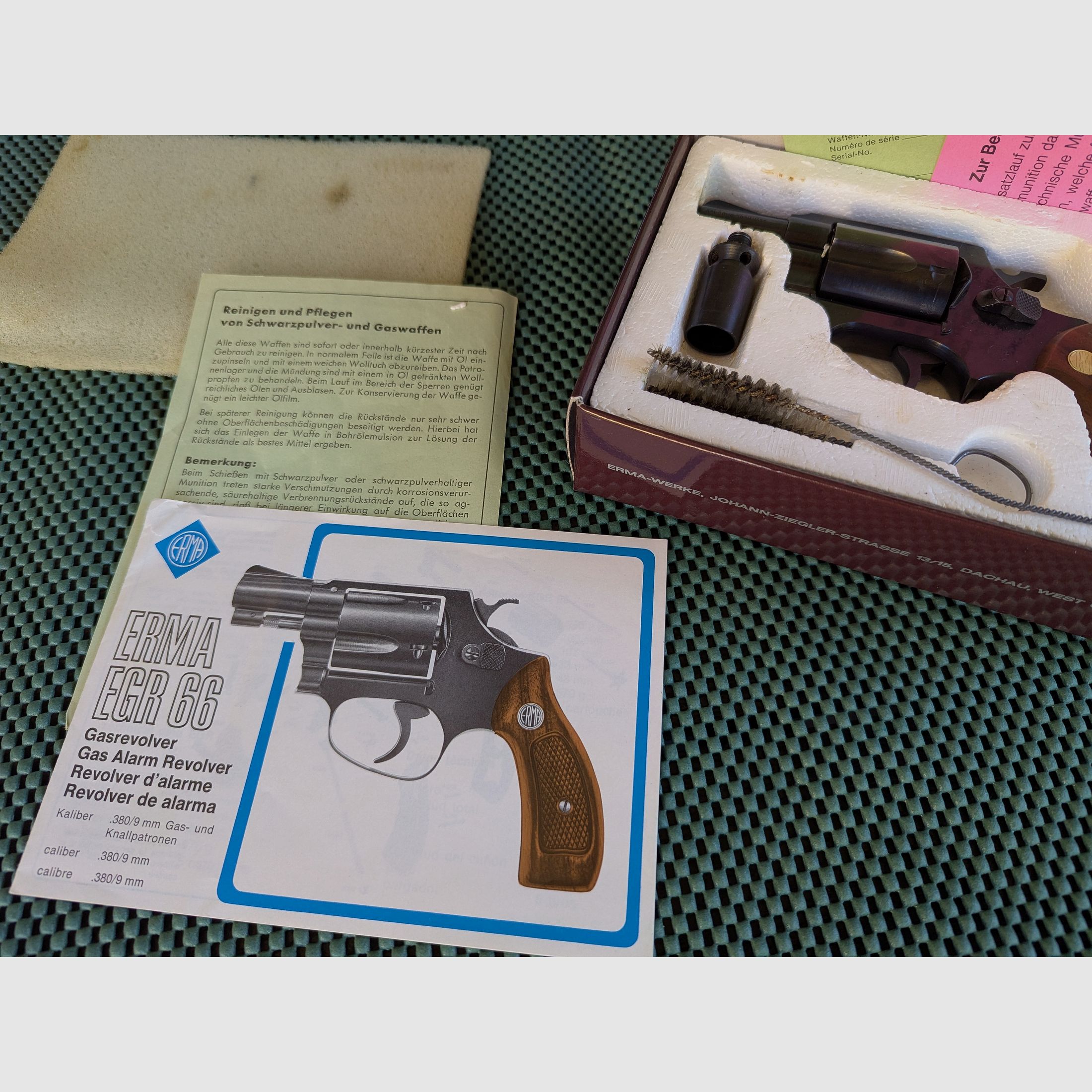 ERMA EGR 66 revolver 9mm gas and blank cartridges with original packaging