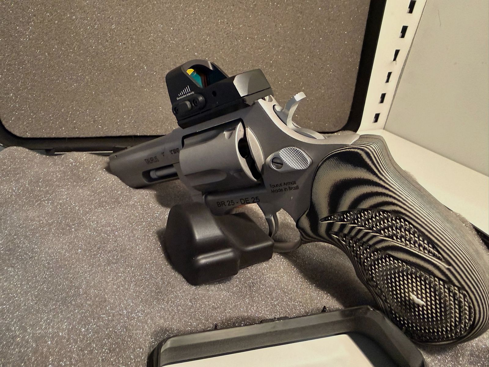 Taurus Revolver Model 605 T.O.R.O. 3" .357mag./ .38Spec