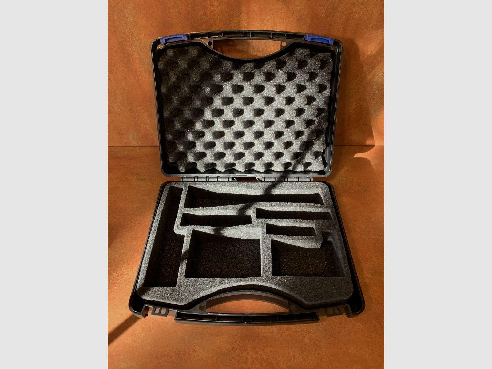Universeller Transportkoffer für Jagdlampen, Bild 4 von 7