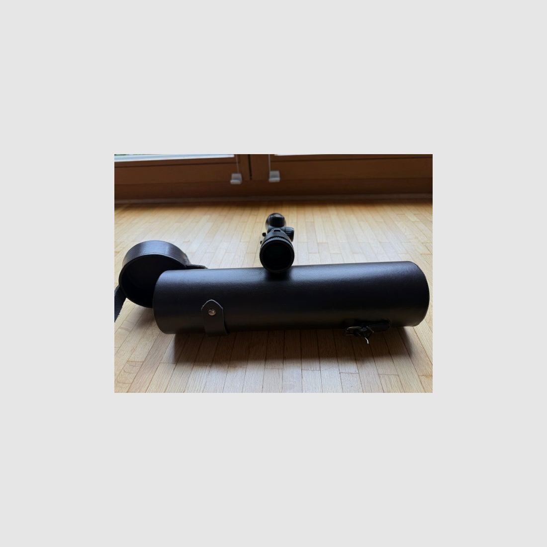 Nikon Prostaff 3-9x40 M scope with leather case