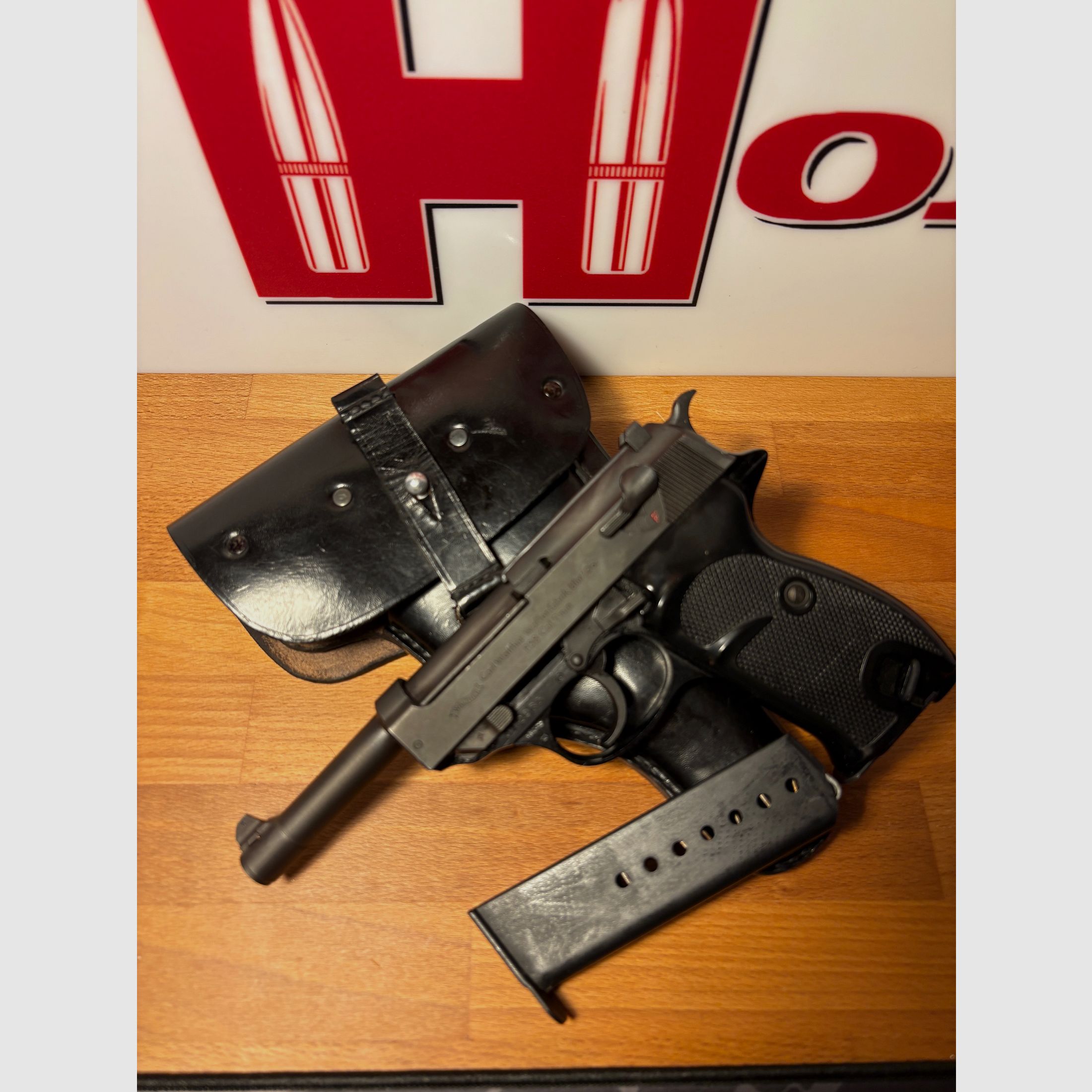 Walther P38 Ulm, 9mmLuger, Polizei/Bundeswehr version, not P1 with holster and 2 magazines, immagine 2 di 4