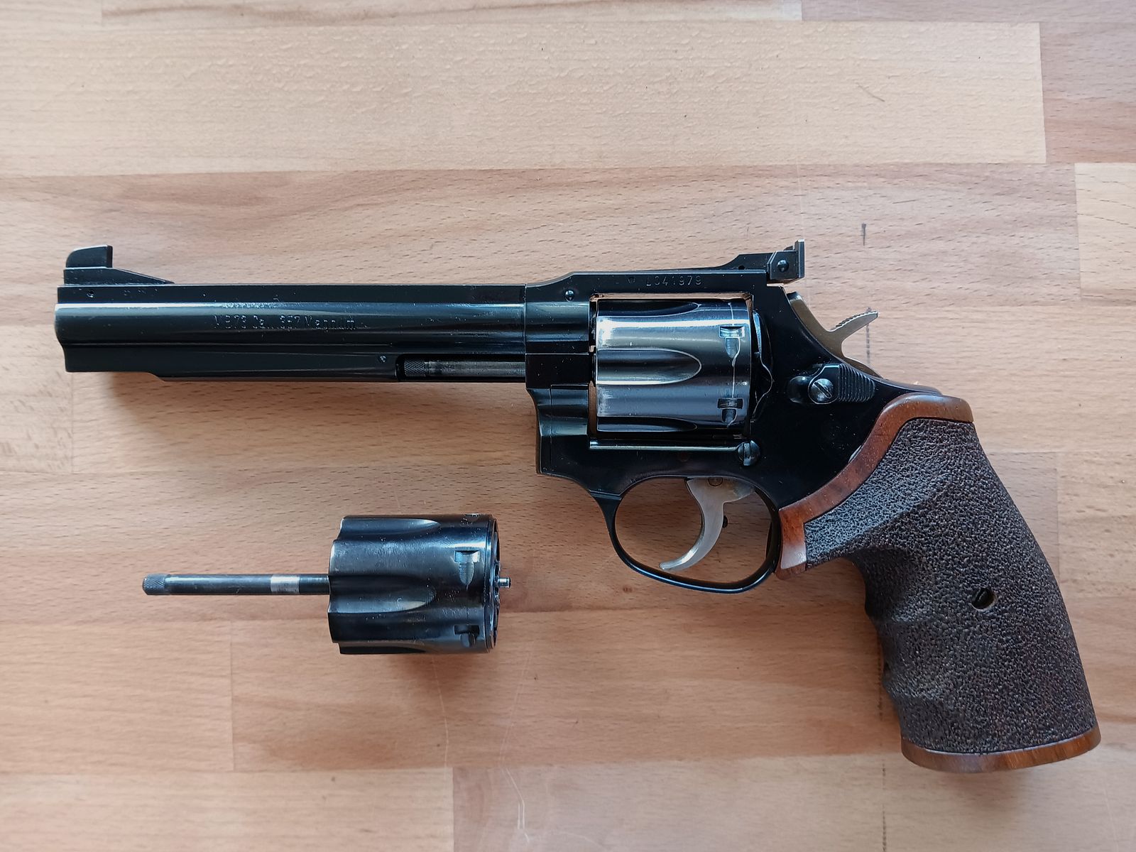 Revólver Manurhin MR73 "alt" .357 Magnum con tambor intercambiable 9mm Luger
