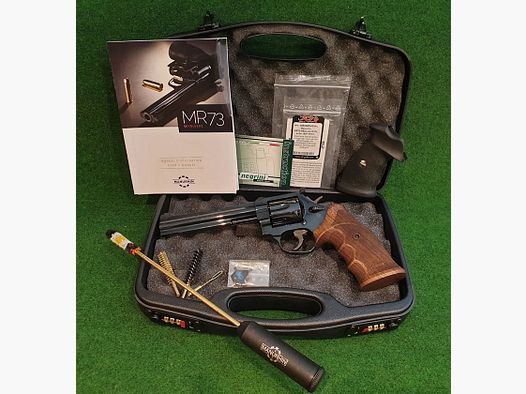 MANURHIN MR73 "SPORT" 6" longitud del cañón, .357 Magnum, empuñadura de nogal Nill + empuñadura de goma Trausch
