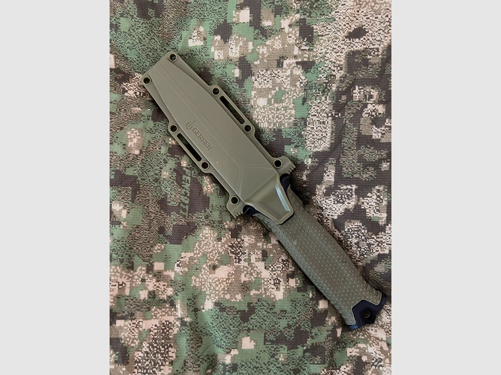 Gerber Strongarm replica