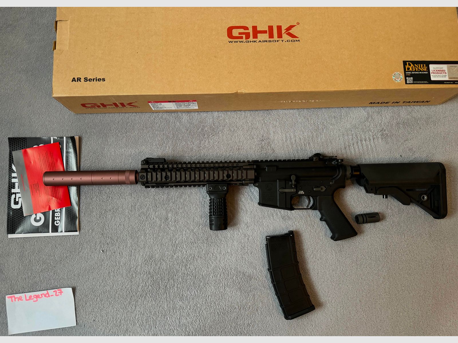 GHK Daniel Defense Mk.18 org. Colt Markings und Zubehör 