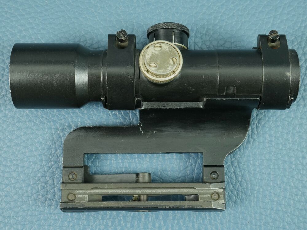 OPL APX L806 "Lunette de tir modèle 1953" dans un étui