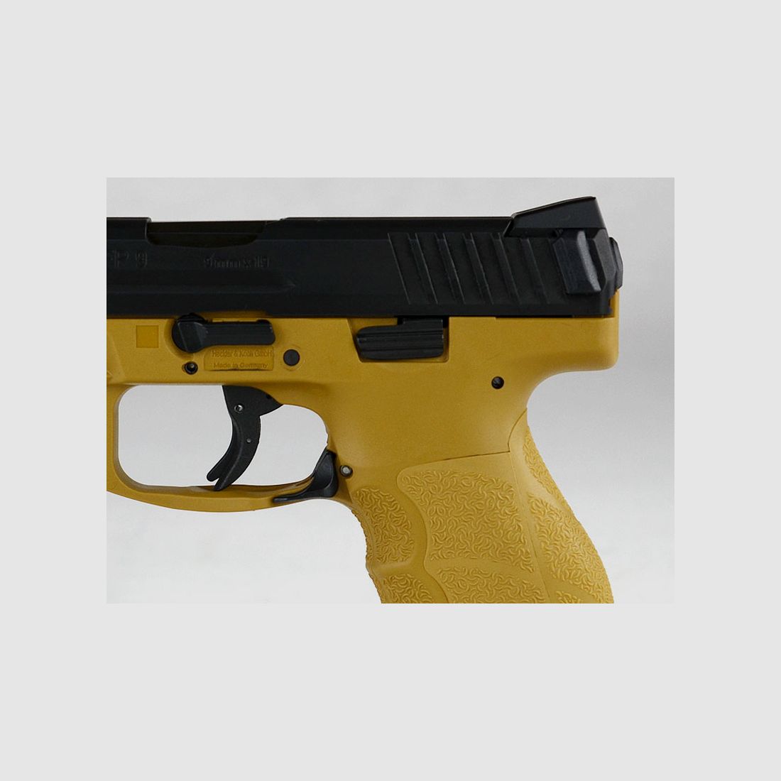 Heckler & Koch SFP9 SF con impugnatura nera