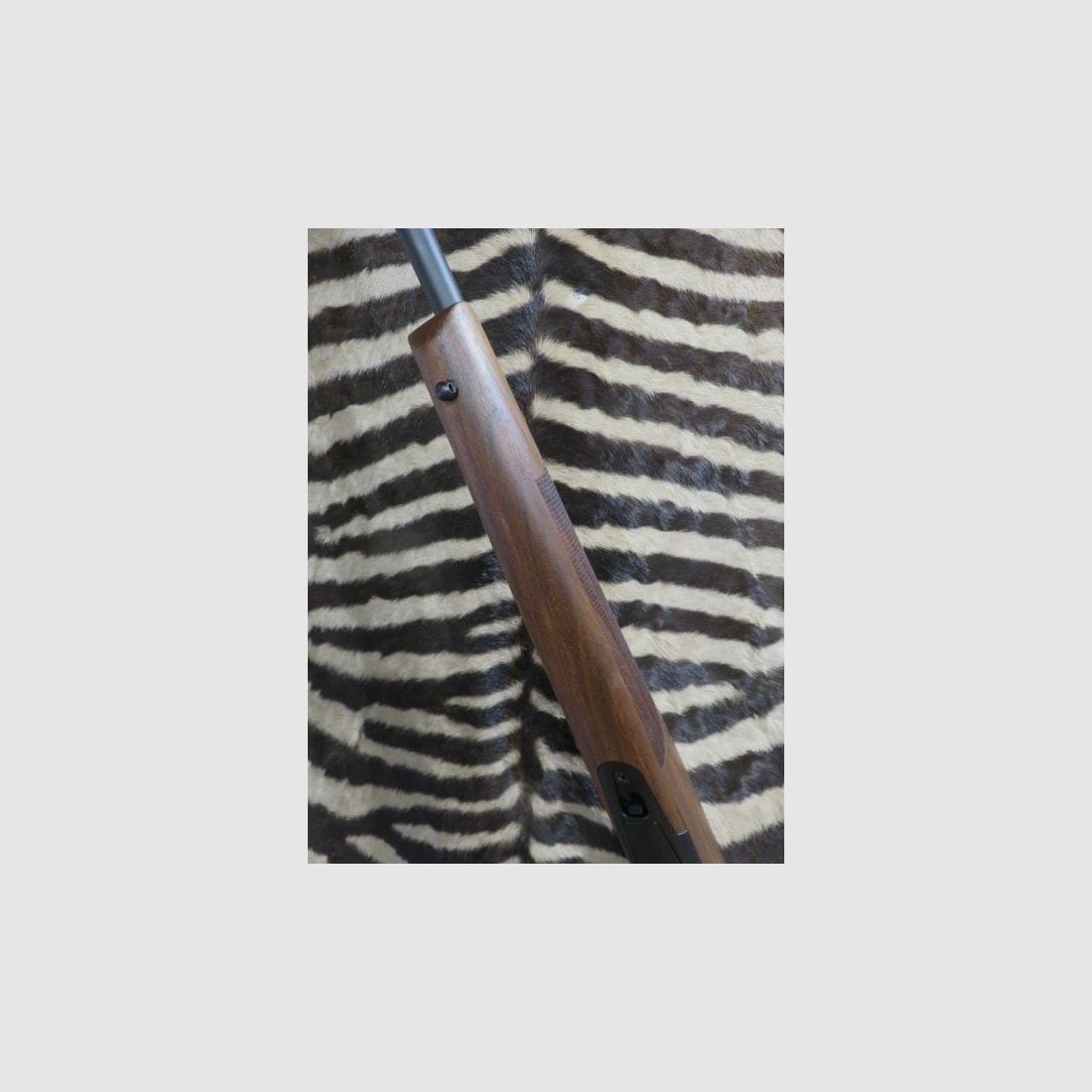 Repetierbüchse STEEL Action HM Holz der Klasse 1 mit verstellbarem Schaftholz Kal. 7RM Lauf 61 cm gewinde, Bild 4 von 10