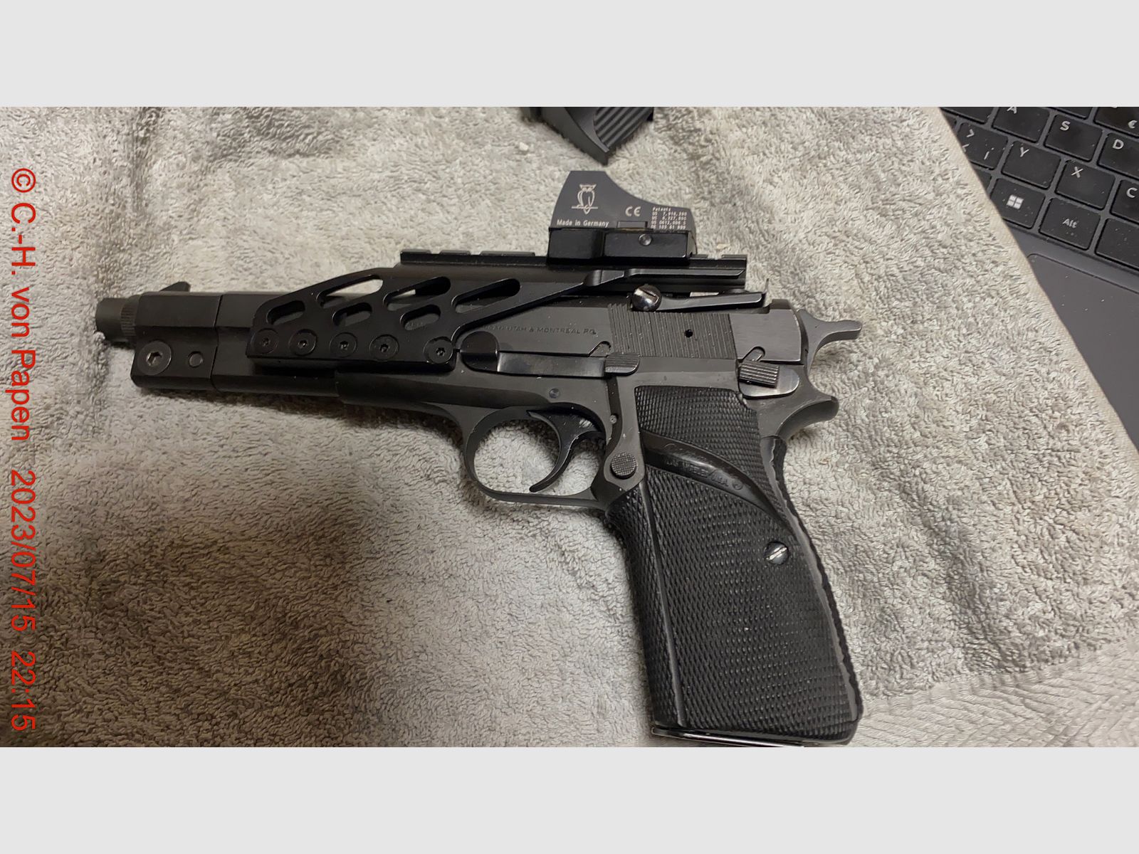 Browning FN HP Competitiepistool met 6" loop kal. 9mm Luger & reserve magazijn 17 schoten