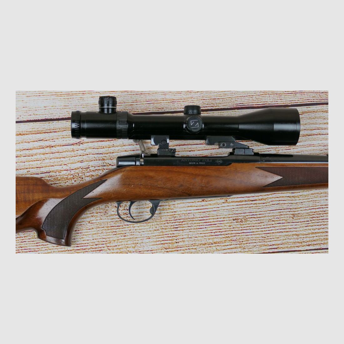 Zoli 1900 arma izquierda, izquierda