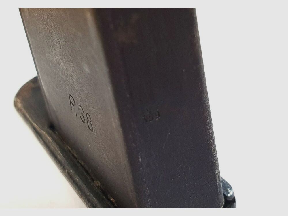 Fábrica de armas Carl Walther Walther P38 Cargador, Segunda Guerra Mundial, con sellos de Wehrmacht, usado